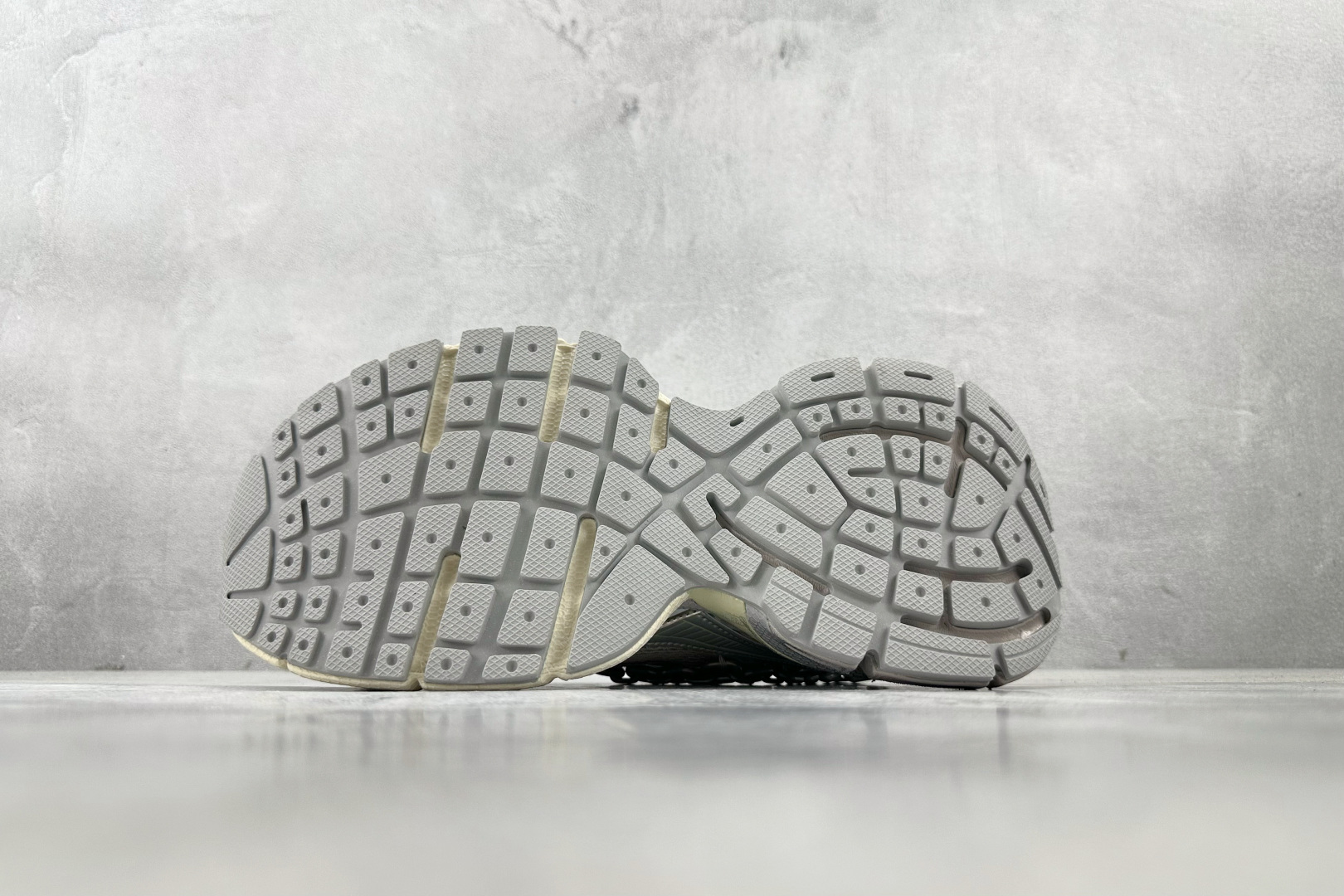 Balenciaga Basic Shoes L-xl