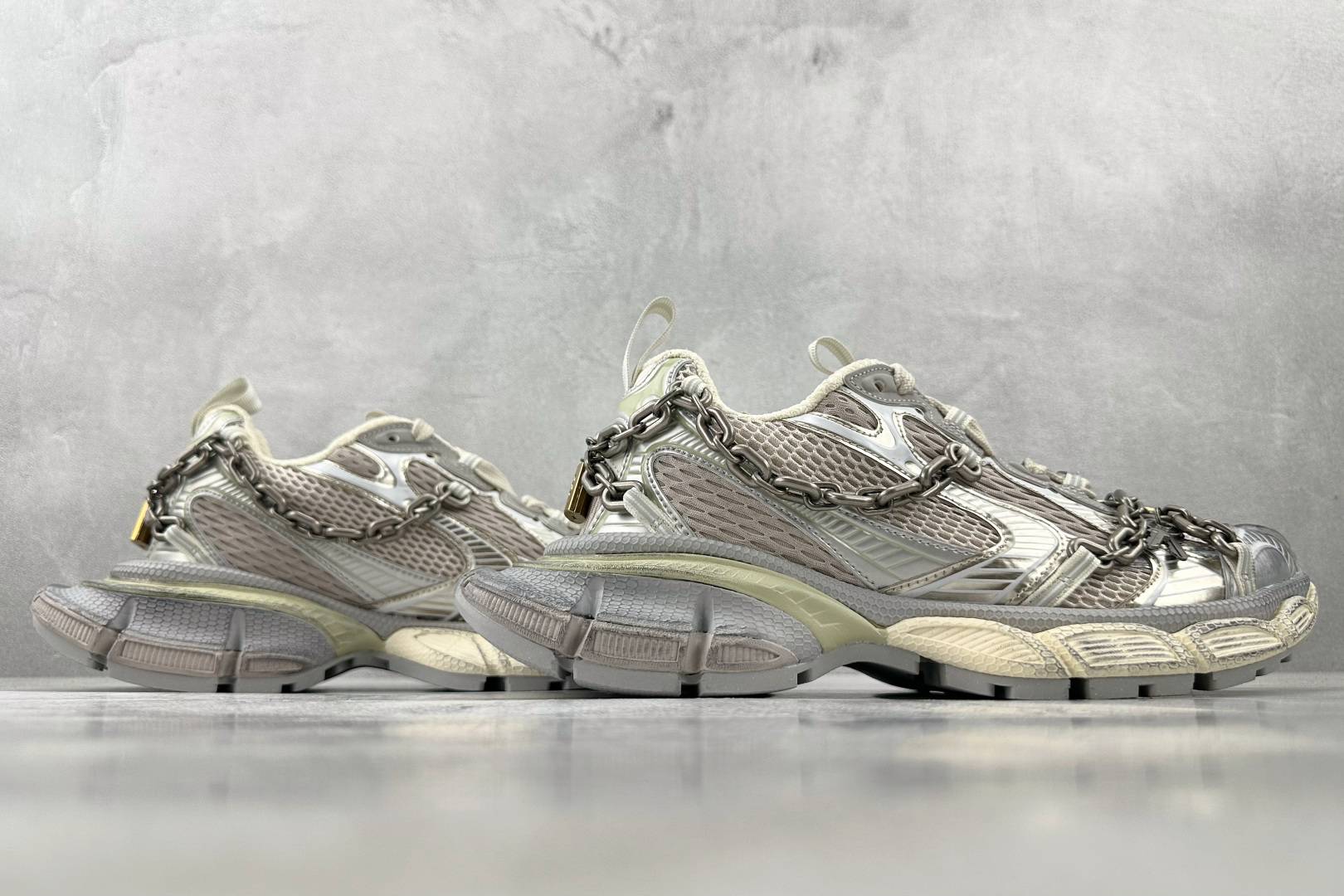 Balenciaga Basic Shoes L-xl