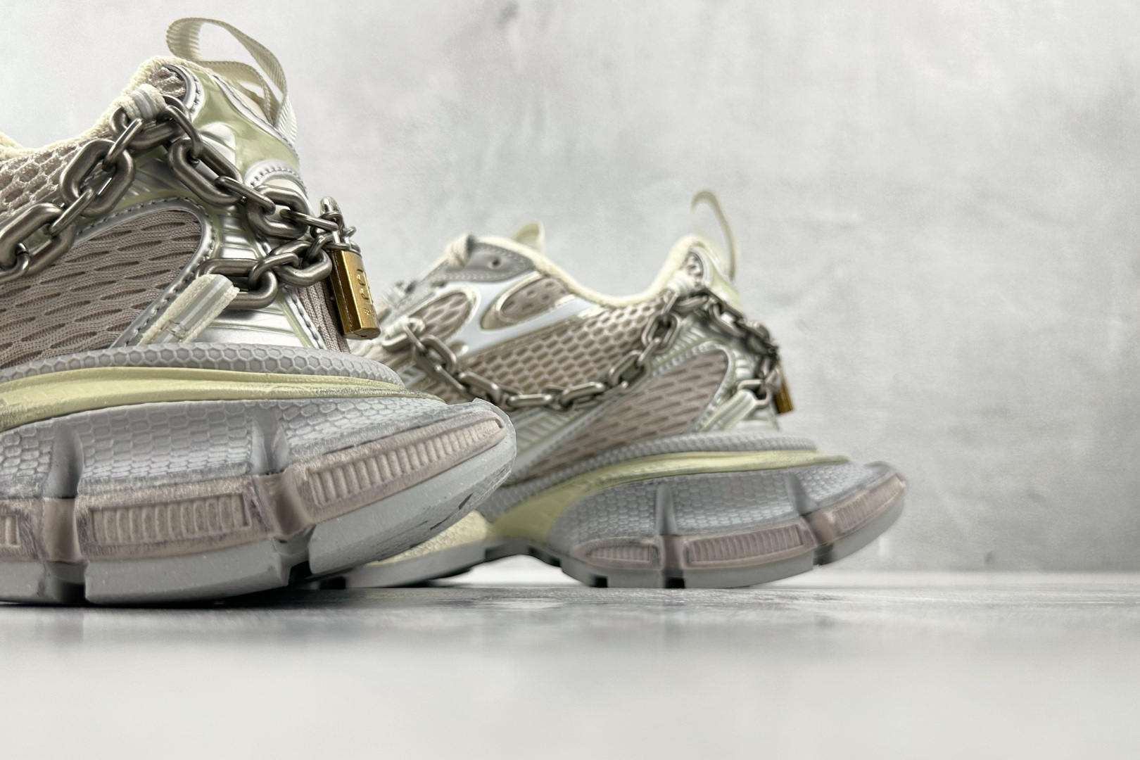 Balenciaga Basic Shoes L-xl