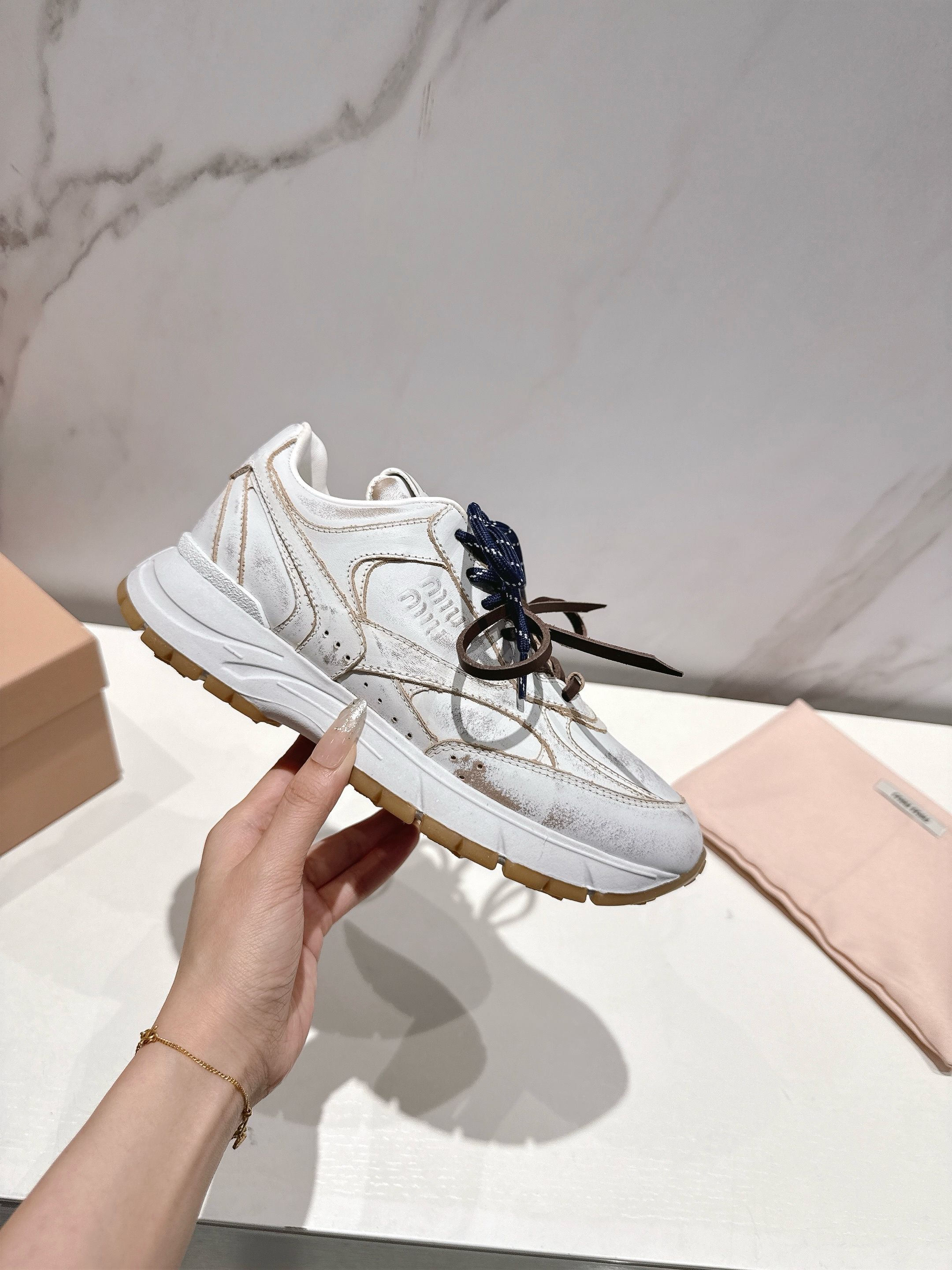 Miu Miu Sneakers M-s