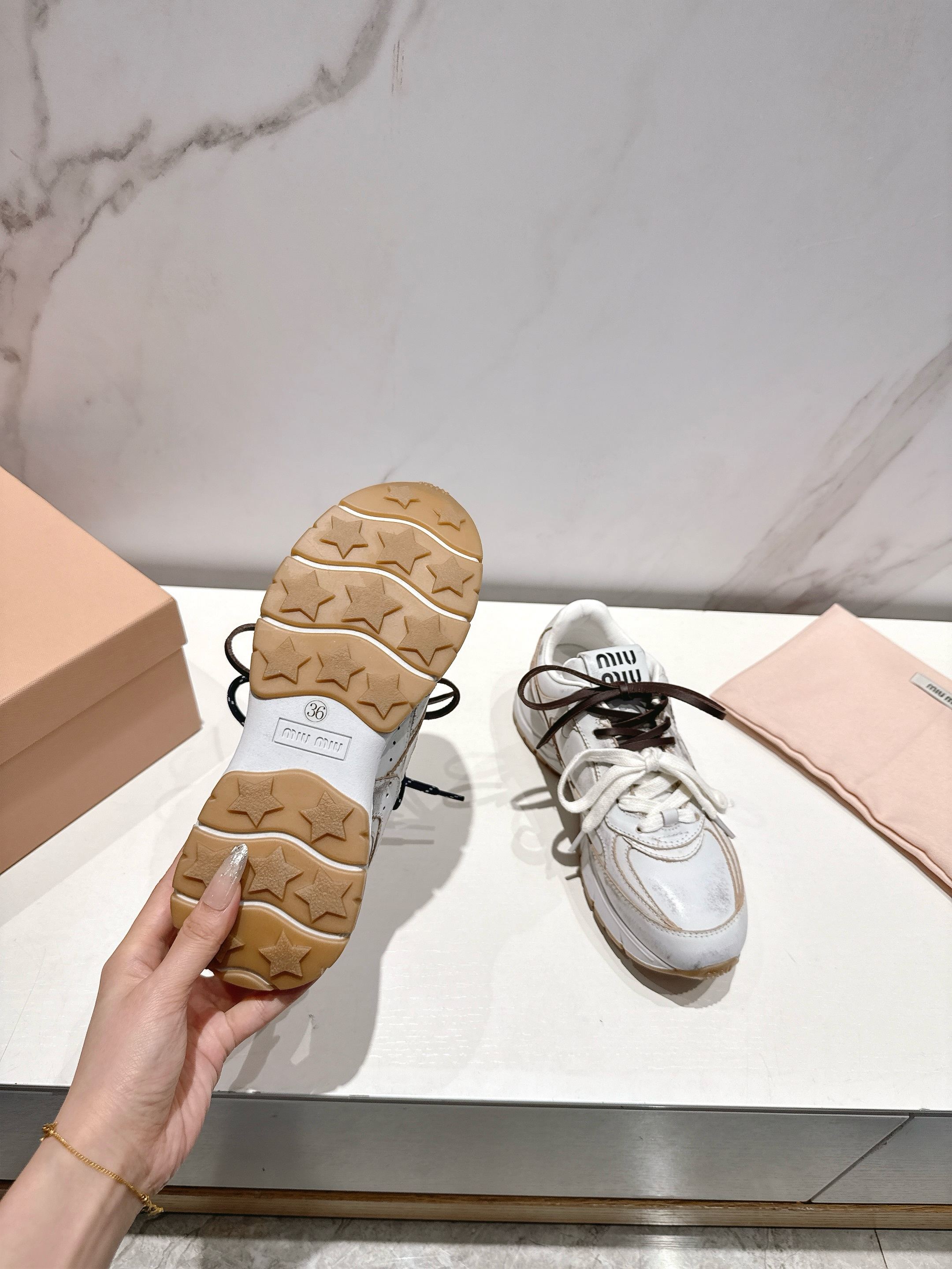 Miu Miu Sneakers M-s