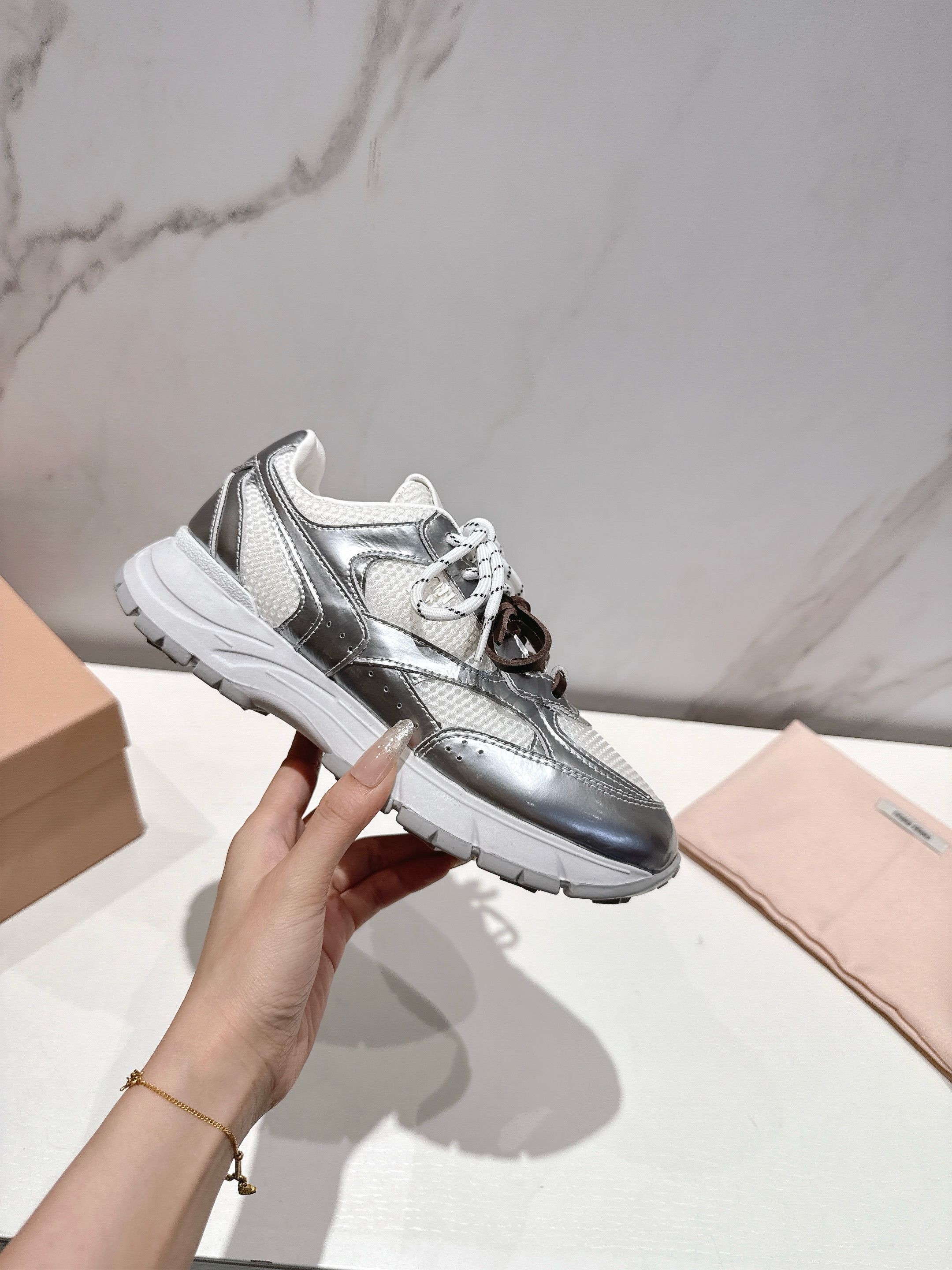 Miu Miu Sneakers M-s