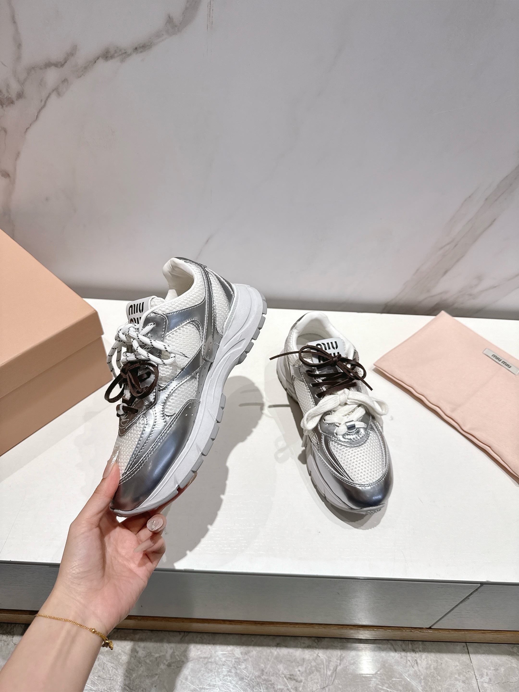 Miu Miu Sneakers M-s