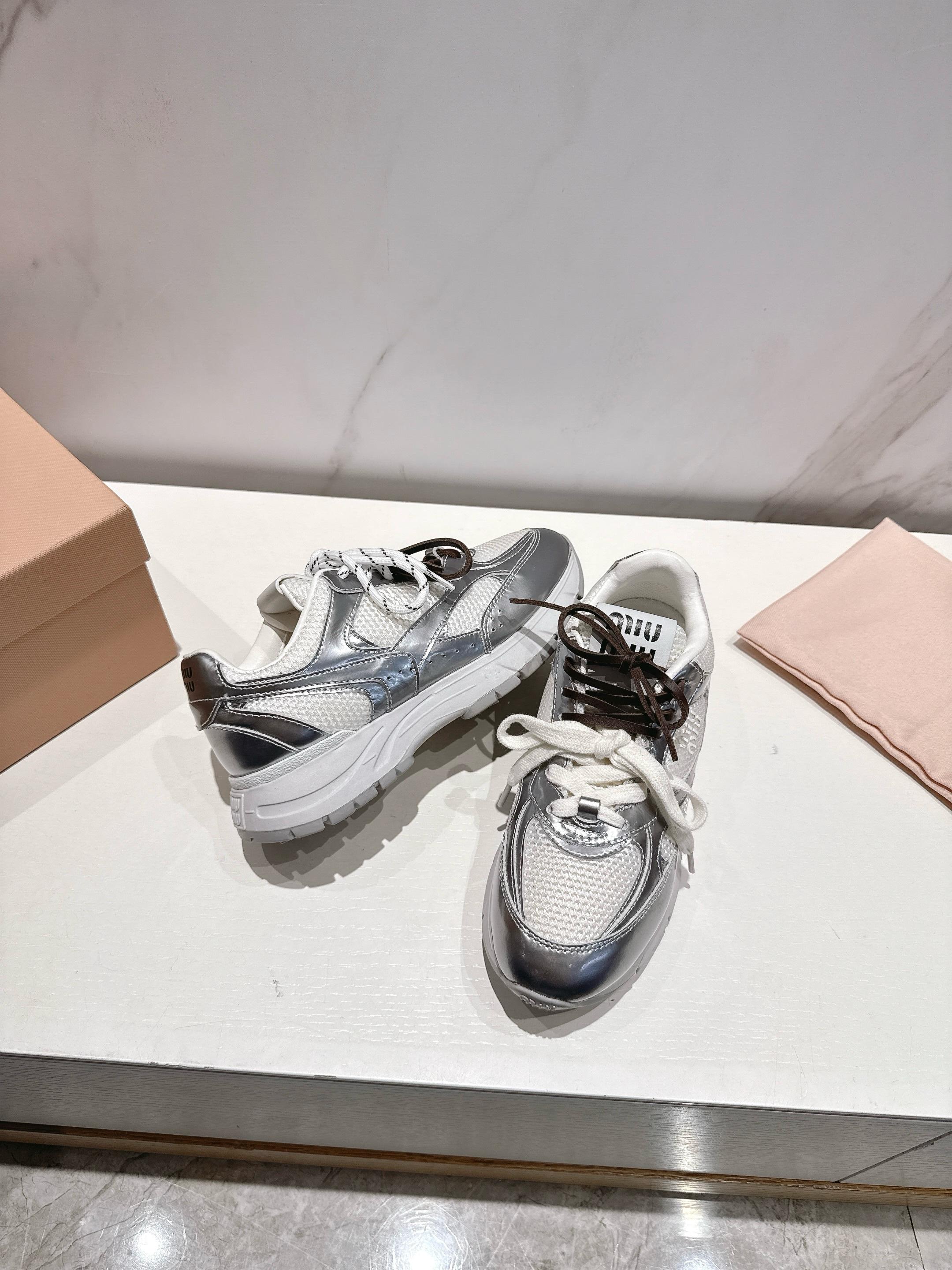 Miu Miu Sneakers M-s