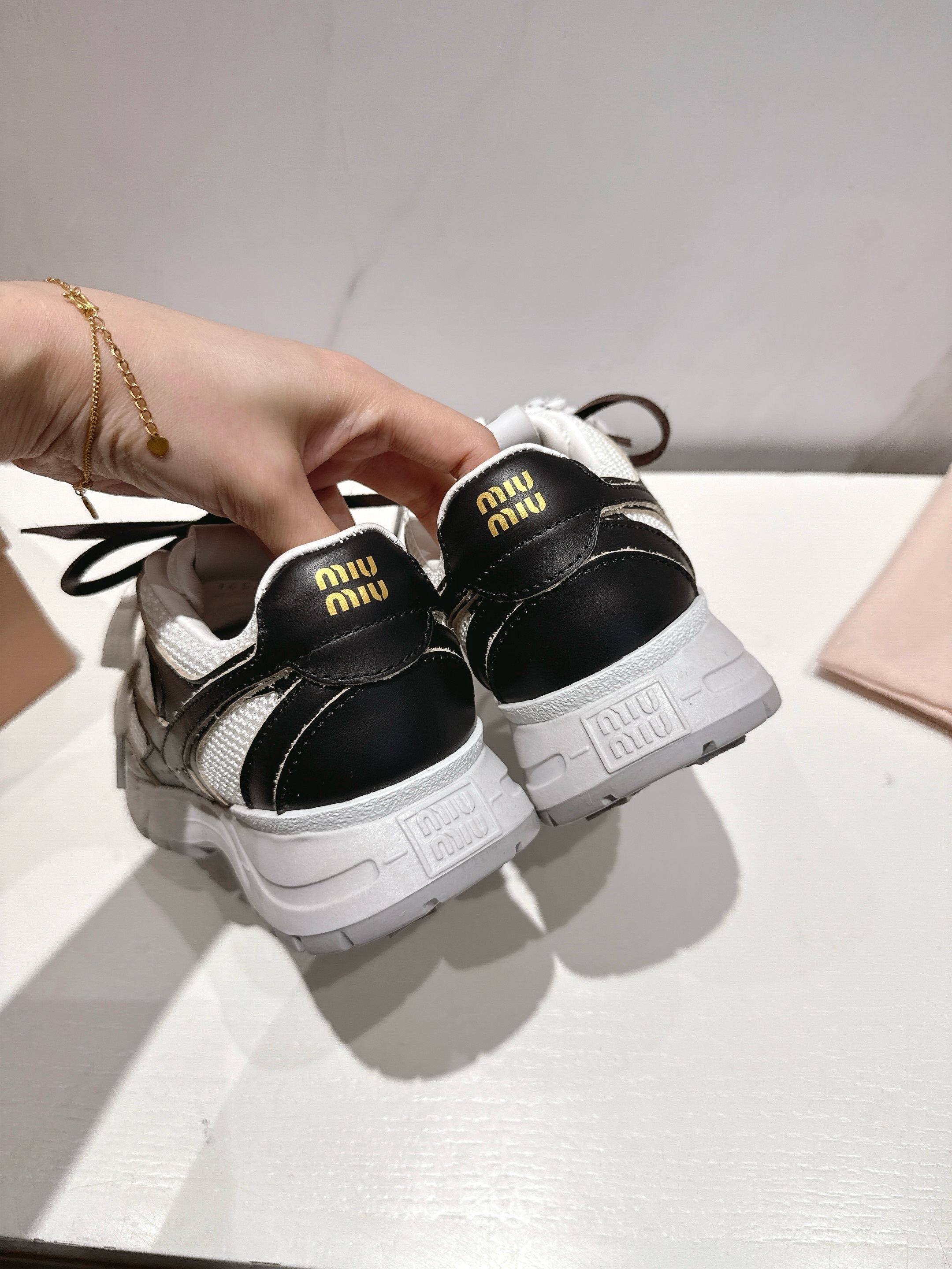 Miu Miu Sneakers M-s