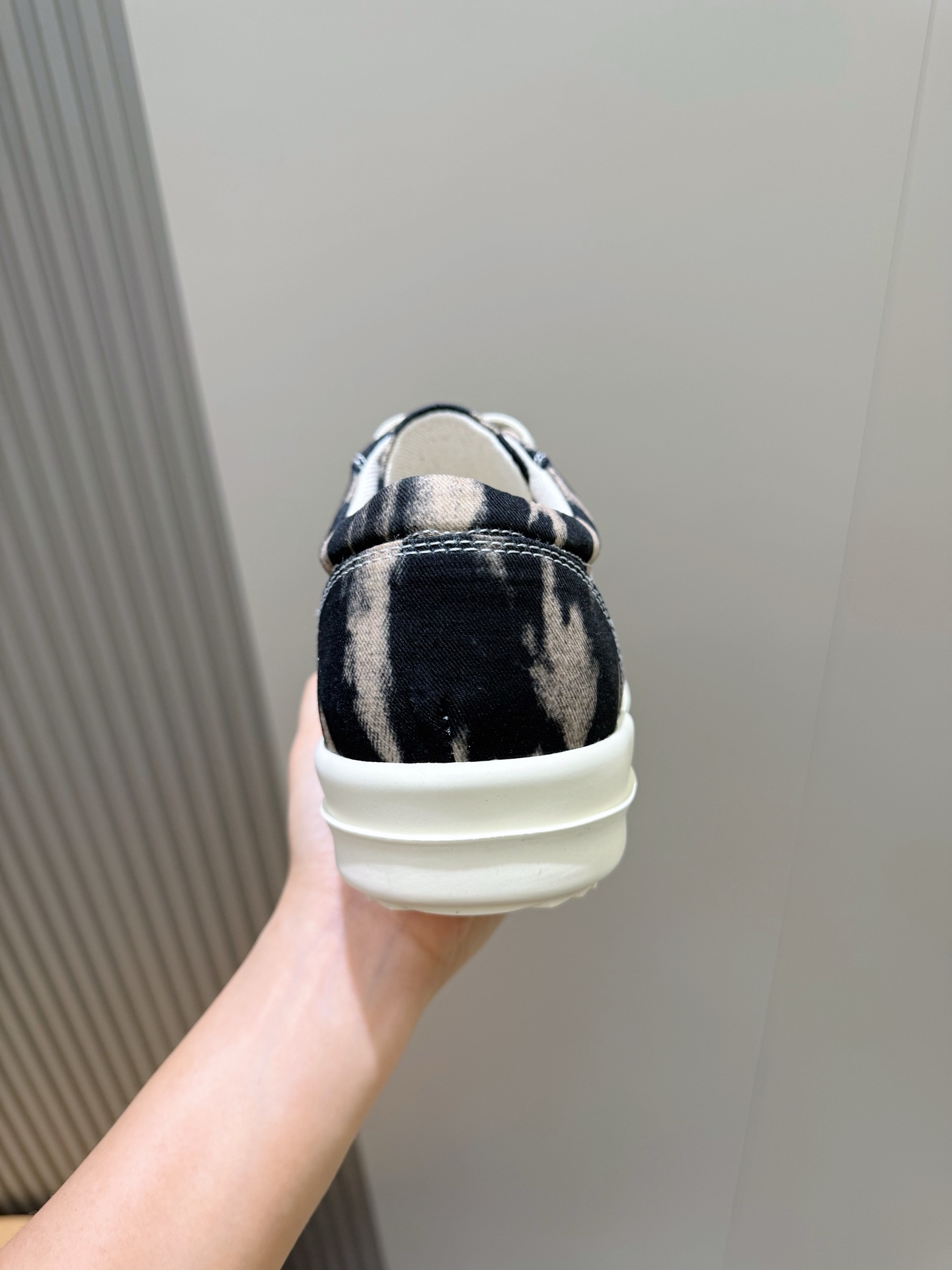 Calvin Klein Male Sneakers L-s