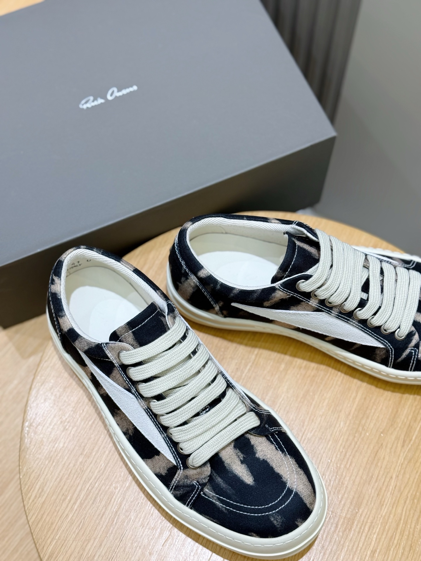 Calvin Klein Male Sneakers L-s