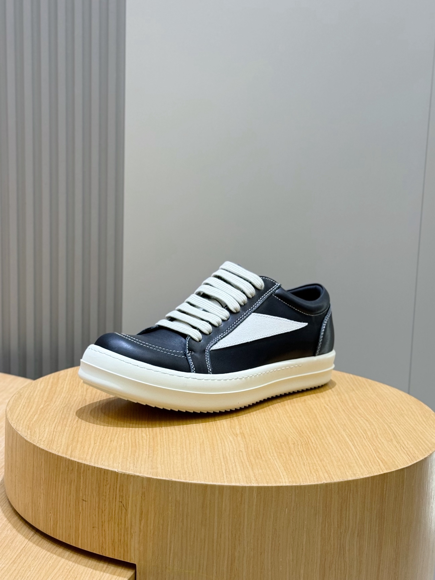 Calvin Klein Male Sneakers L-s