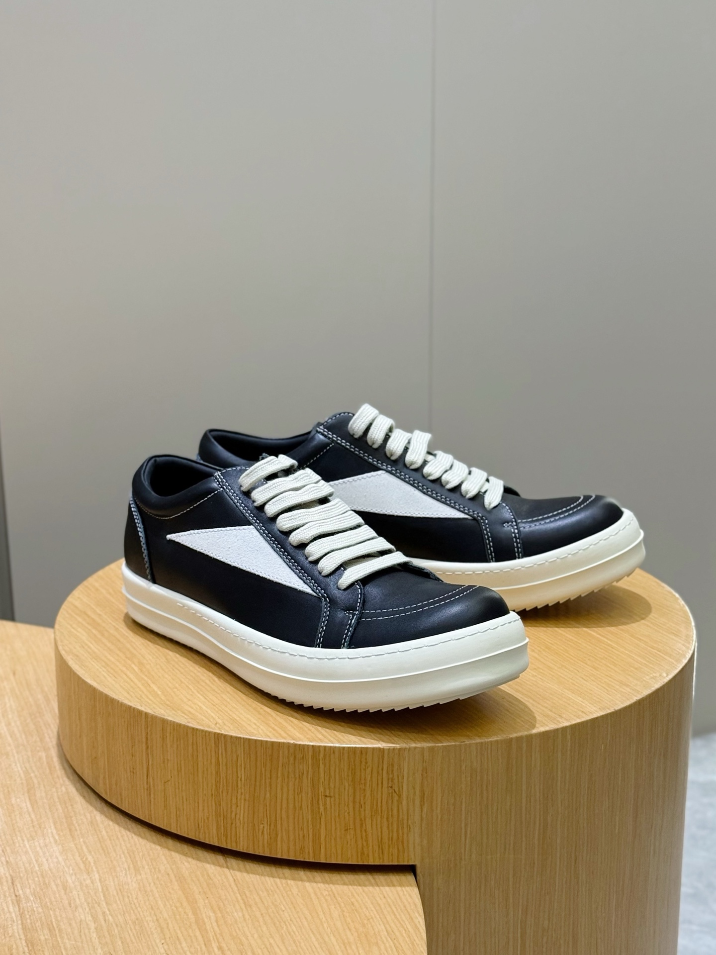 Calvin Klein Male Sneakers L-s