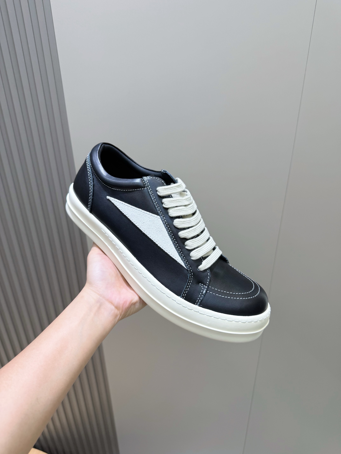 Calvin Klein Male Sneakers L-s