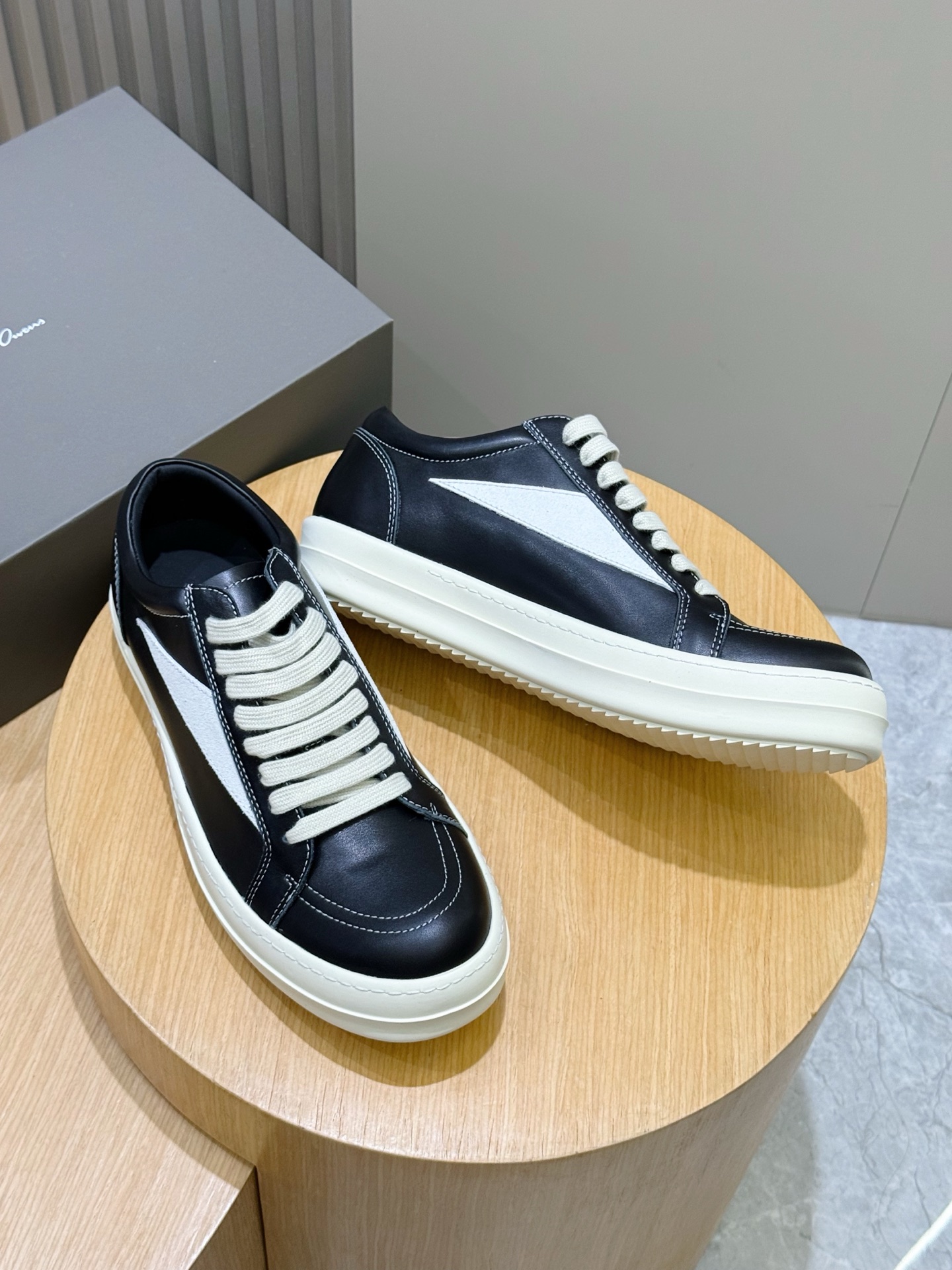 Calvin Klein Male Sneakers L-s