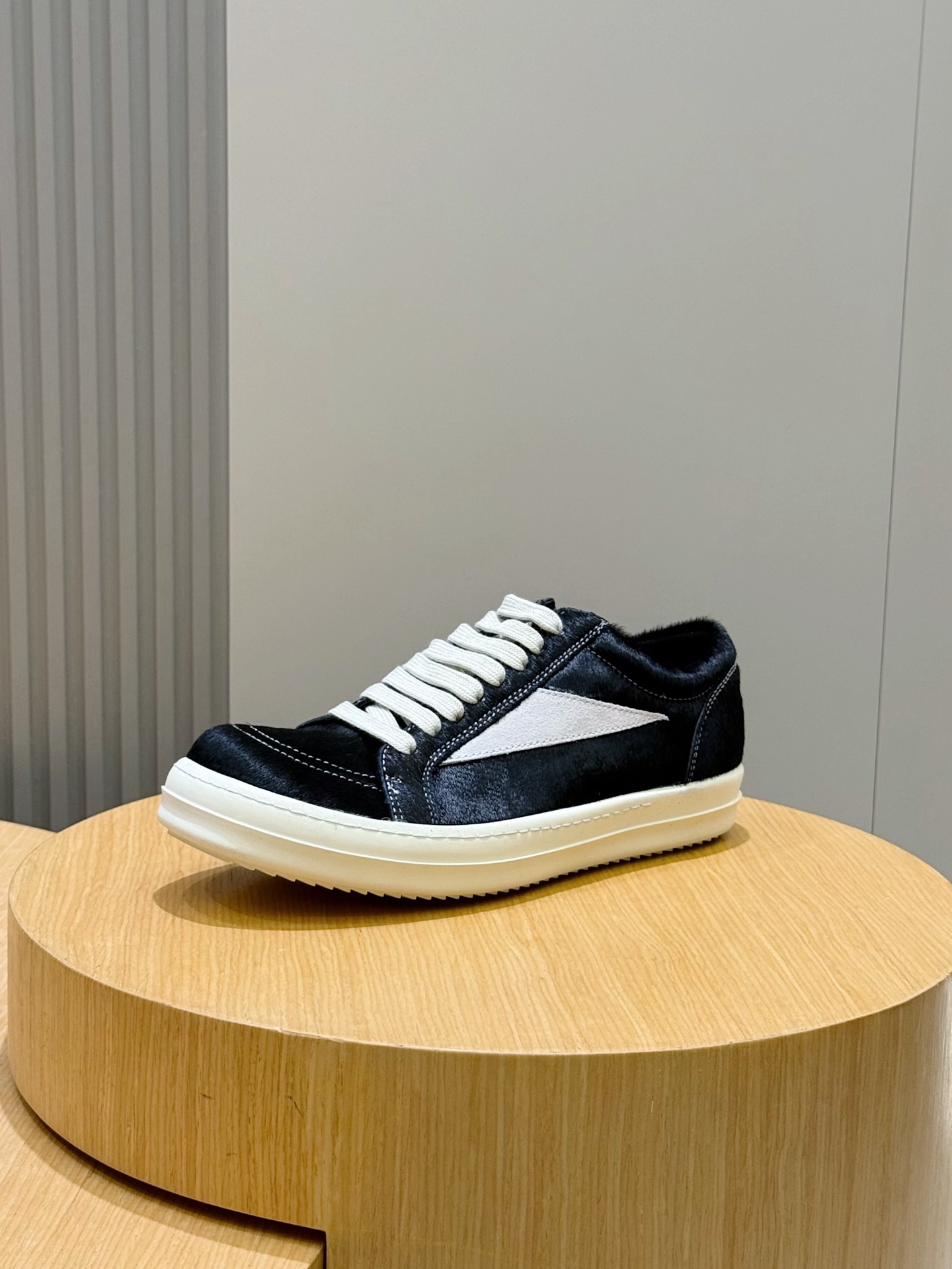 Calvin Klein Male Sneakers L-s