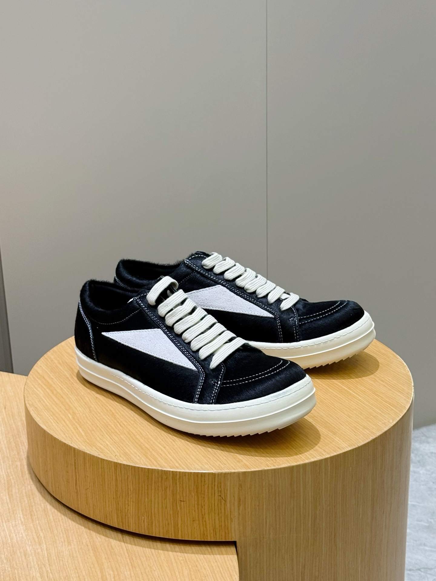 Calvin Klein Male Sneakers L-s