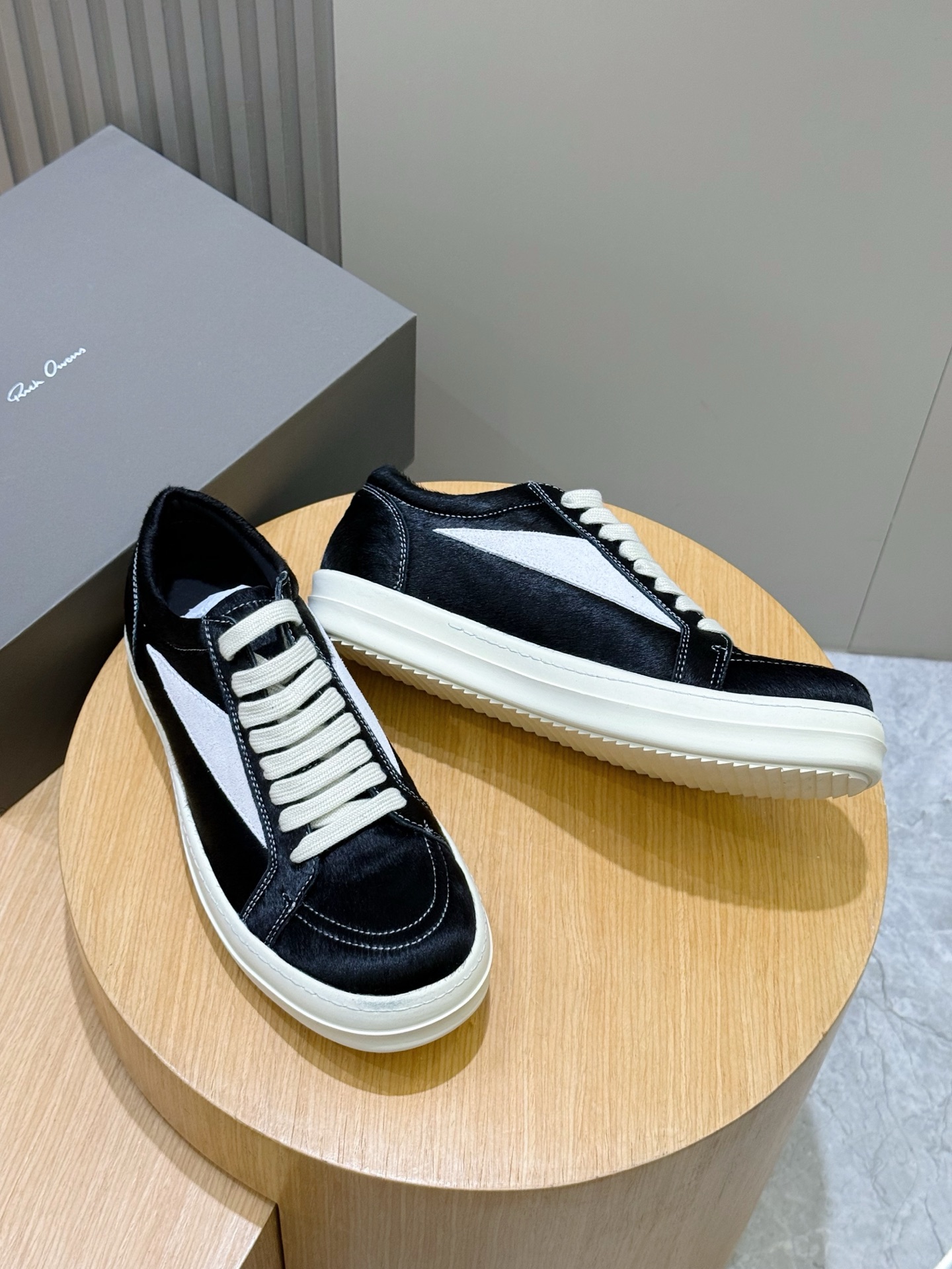 Calvin Klein Male Sneakers L-s