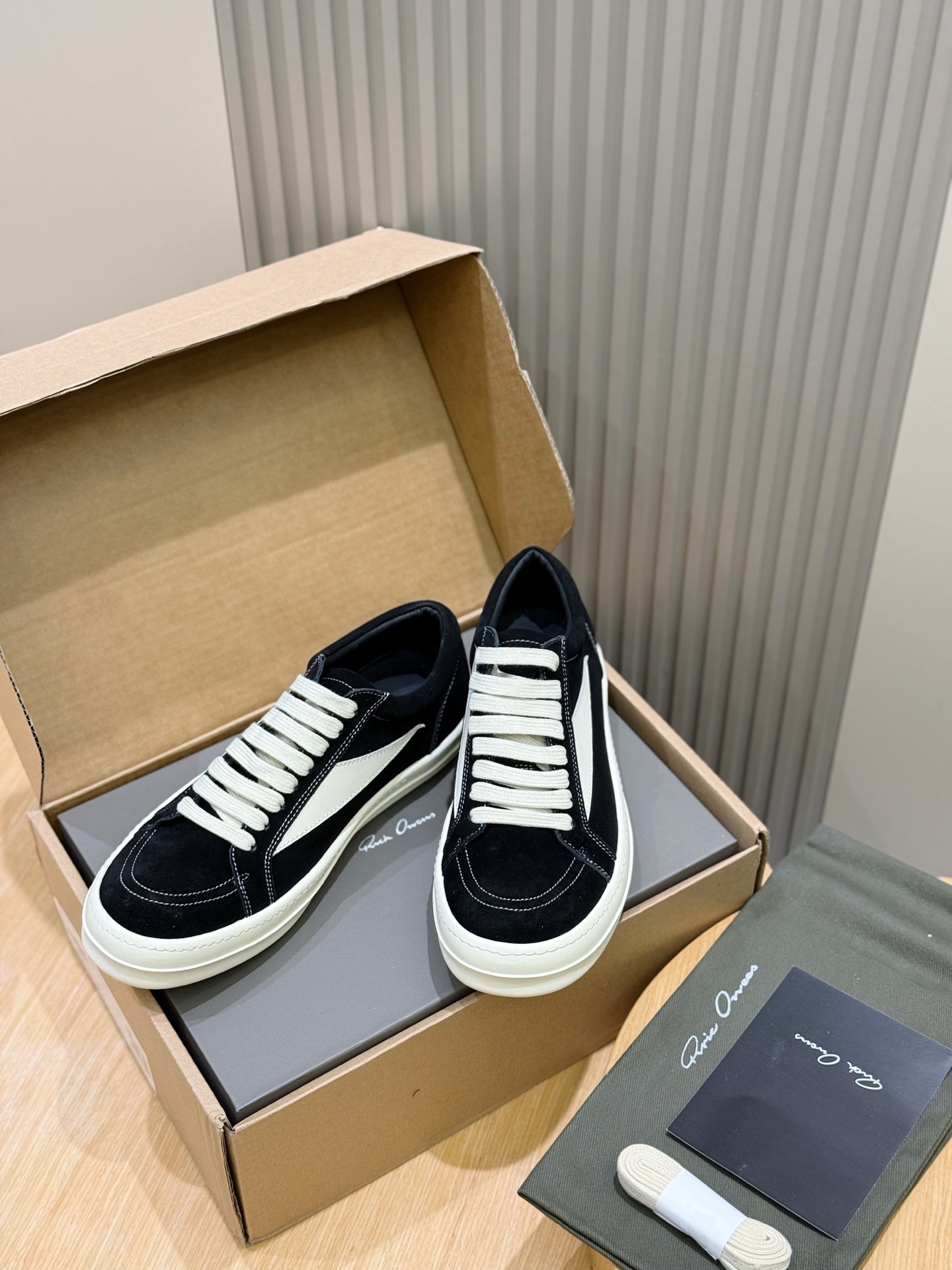 Calvin Klein Male Sneakers L-s