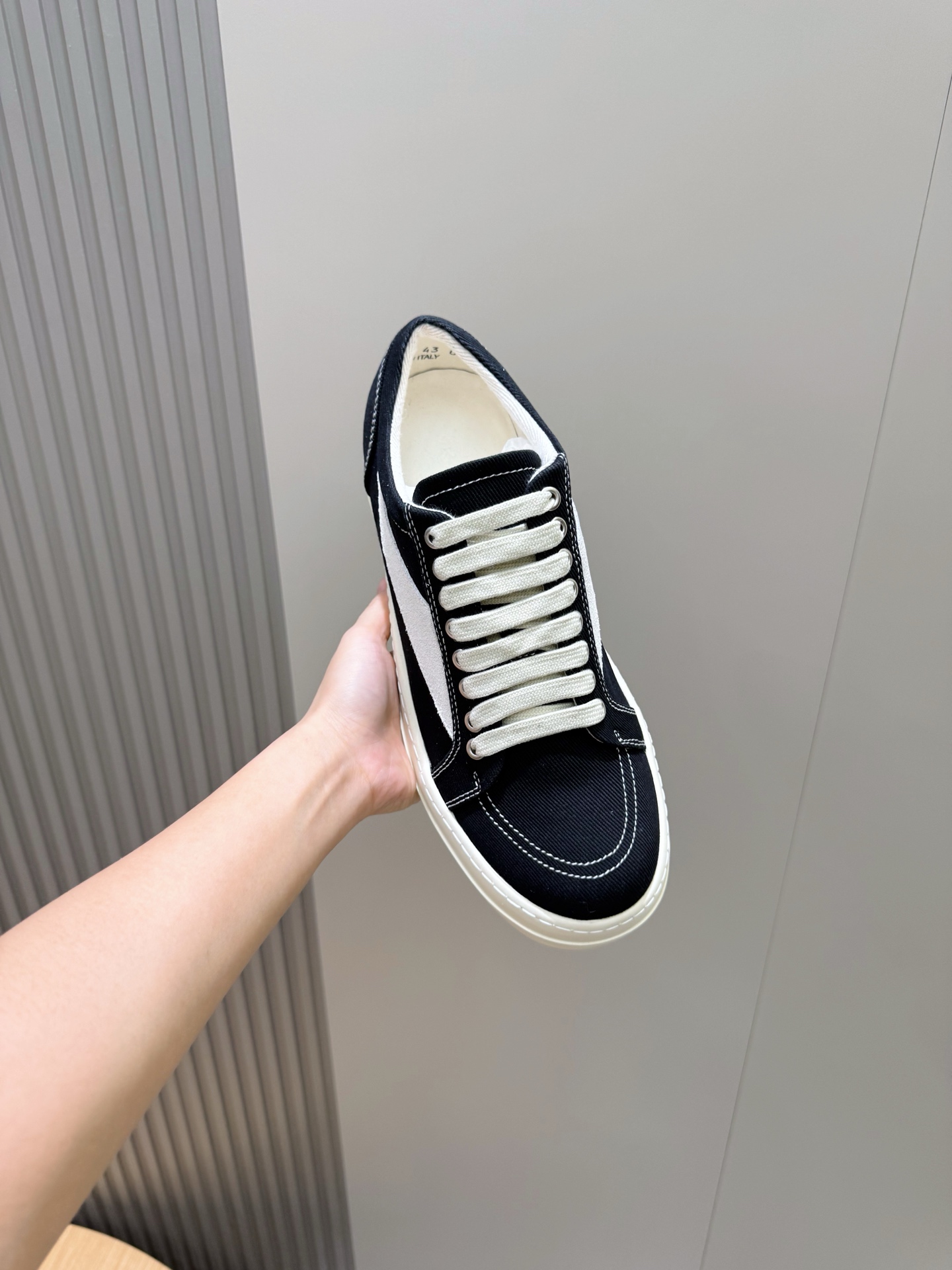 Calvin Klein Male Sneakers L-s