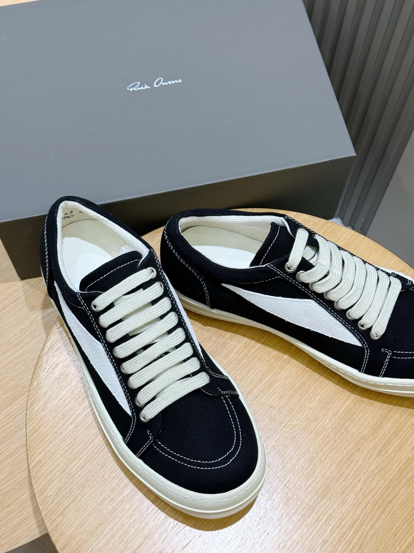 Calvin Klein Male Sneakers L-s