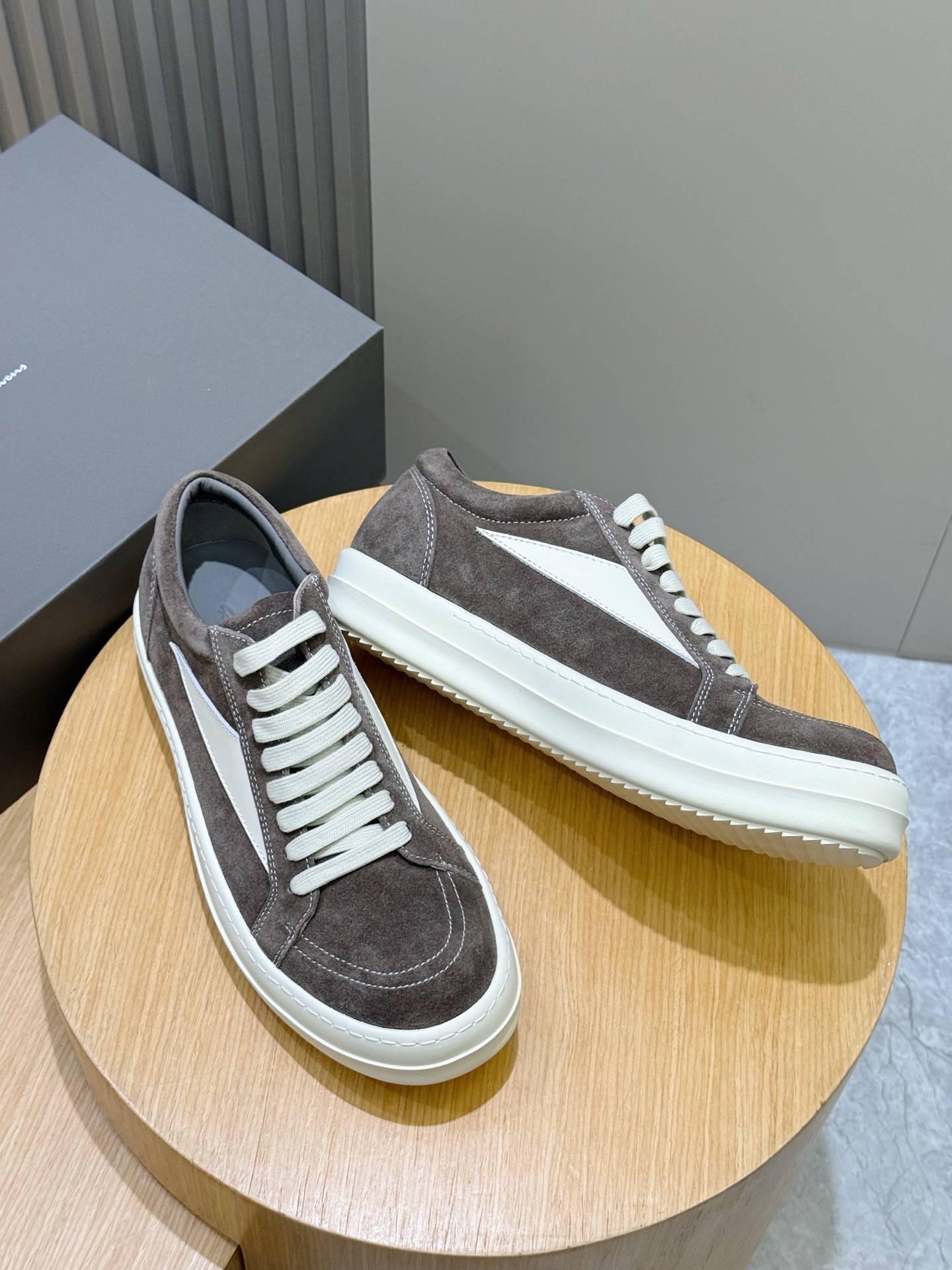 Calvin Klein Male Sneakers L-s