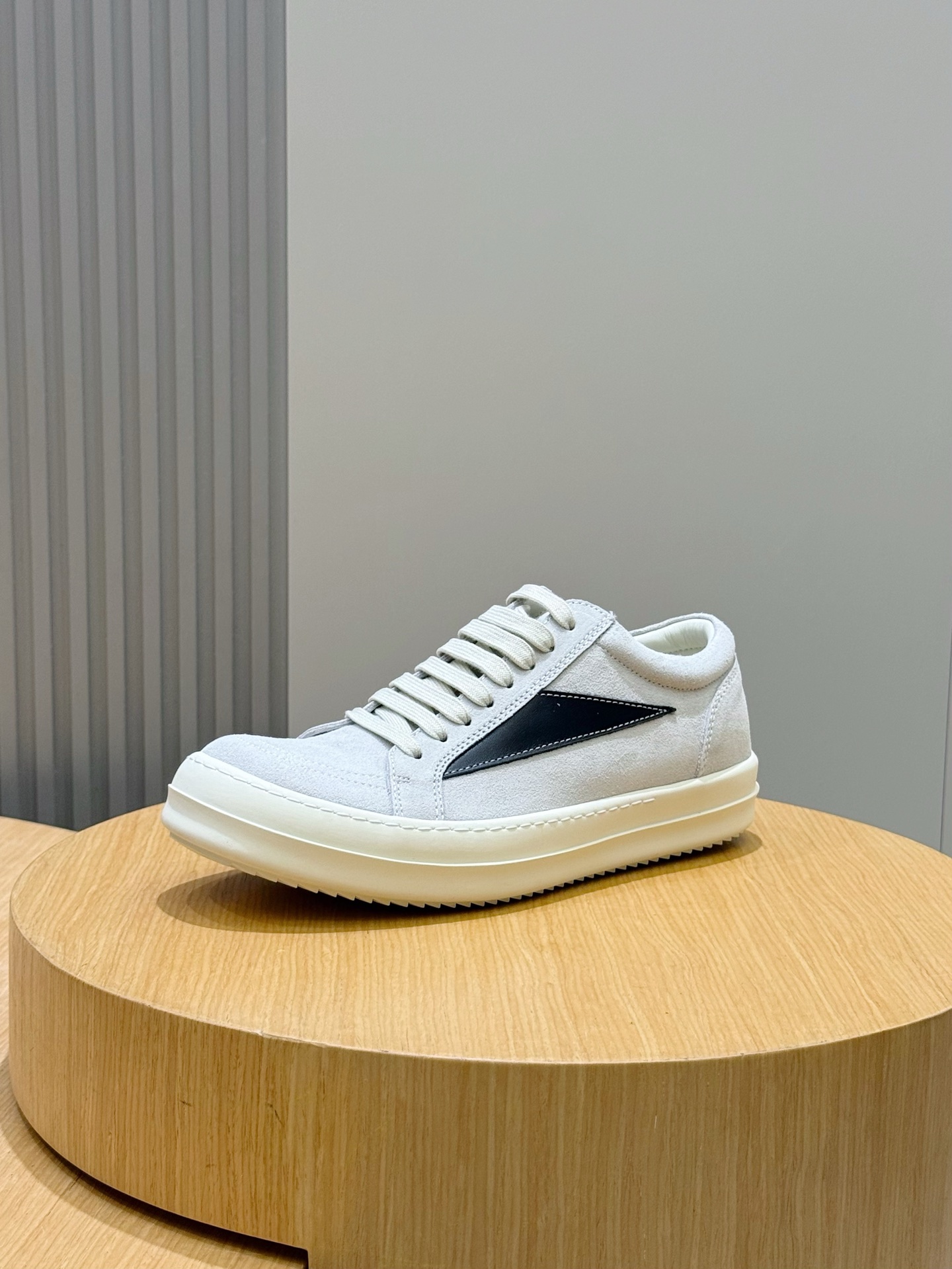 Calvin Klein Male Sneakers L-s