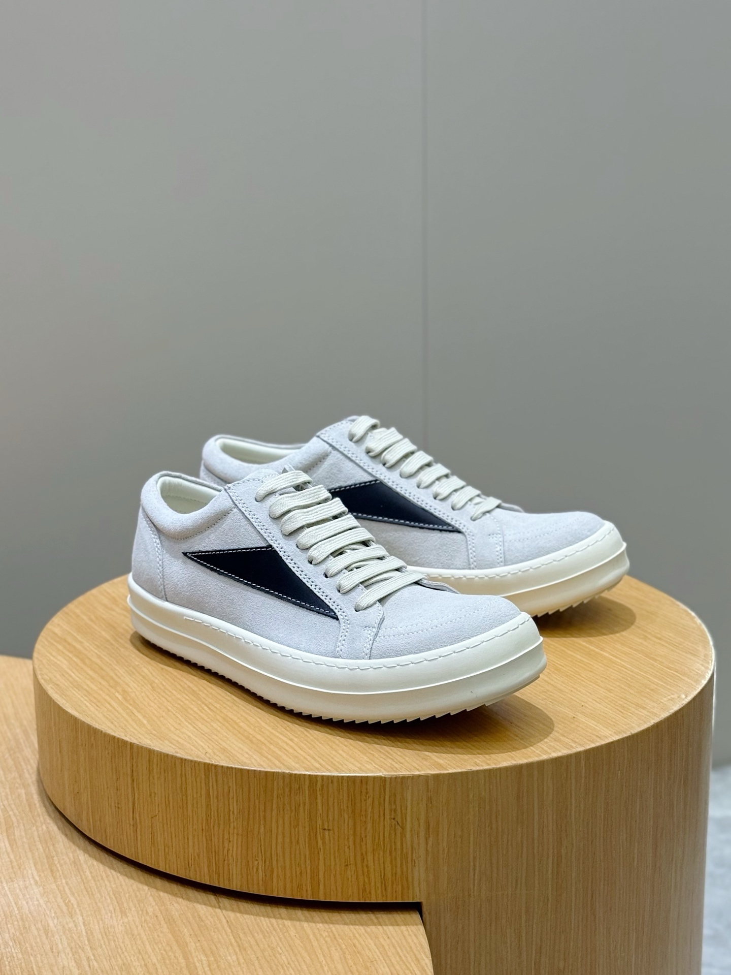 Calvin Klein Male Sneakers L-s