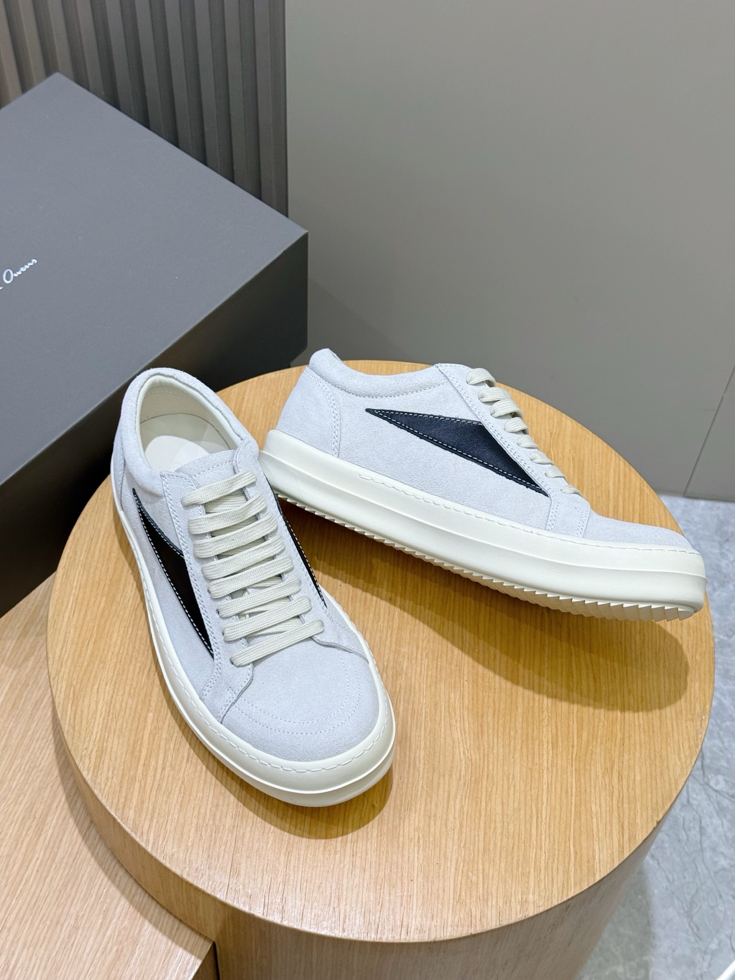 Calvin Klein Male Sneakers L-s