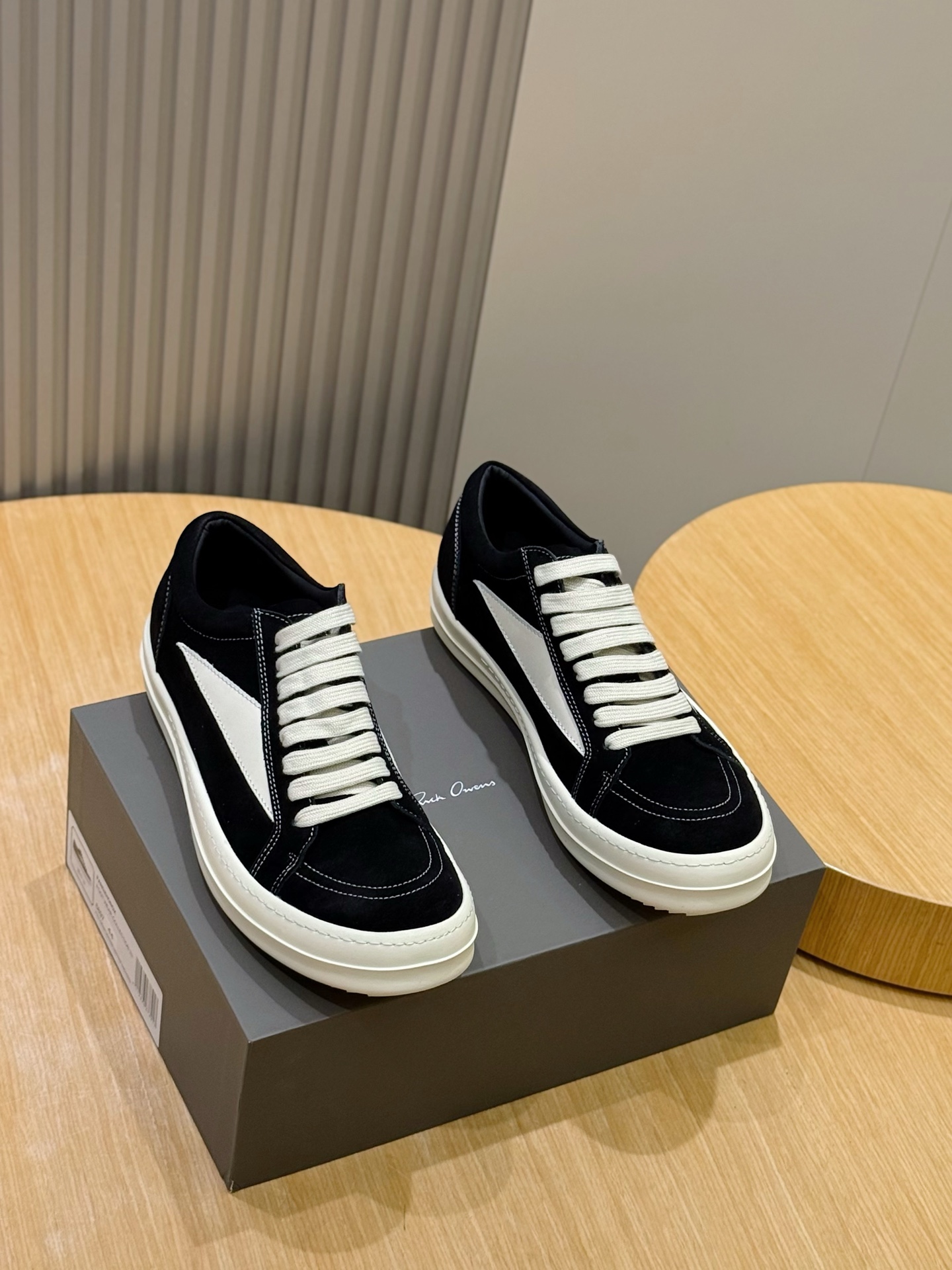 Calvin Klein Male Sneakers L-s