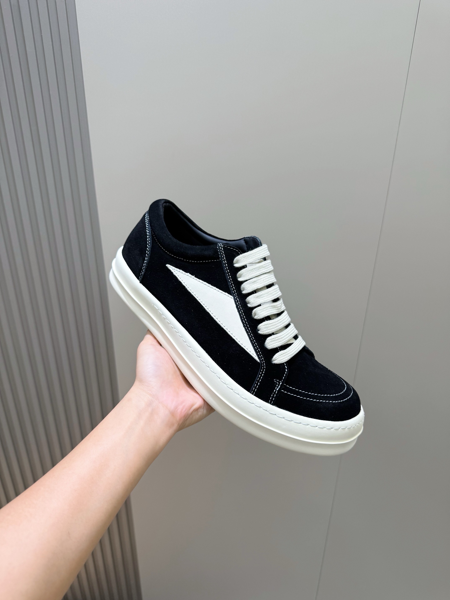 Calvin Klein Male Sneakers L-s