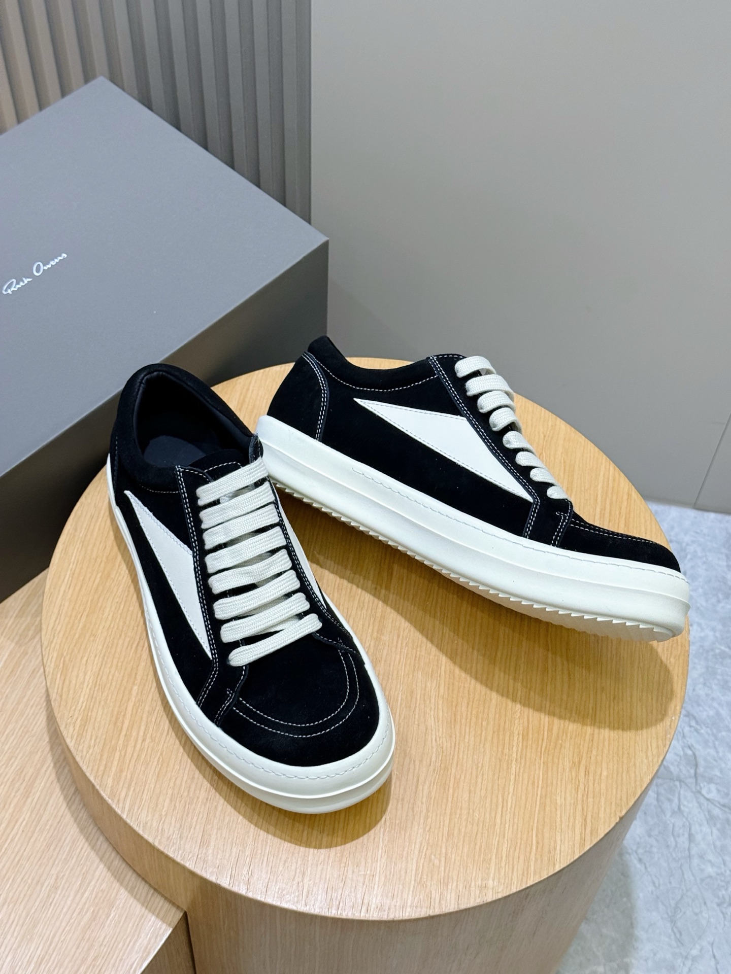 Calvin Klein Male Sneakers L-s