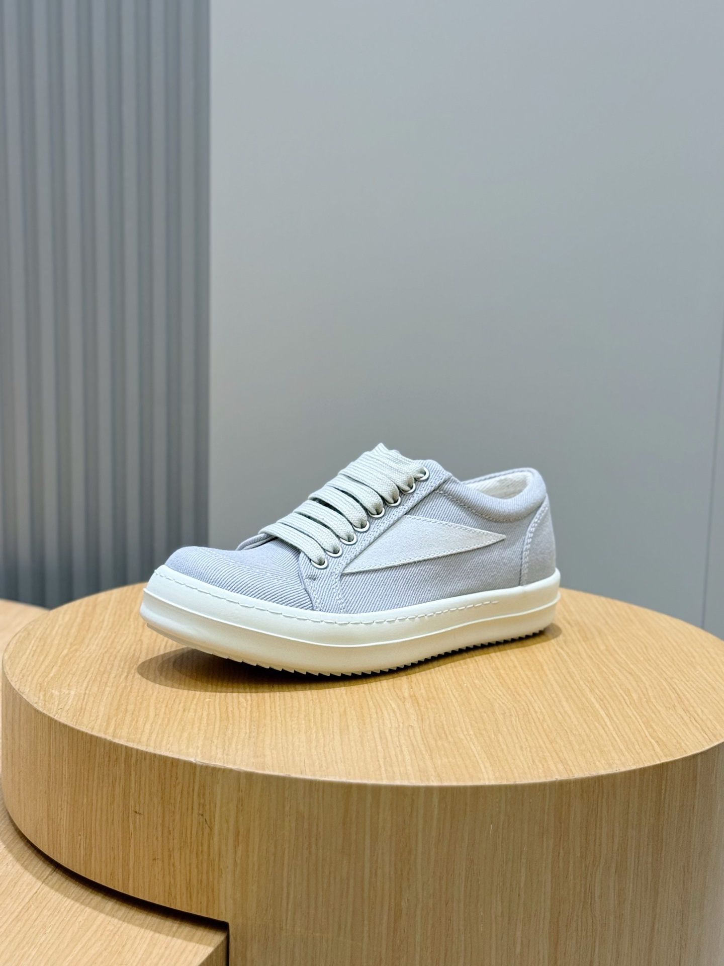 Calvin Klein Male Sneakers L-s