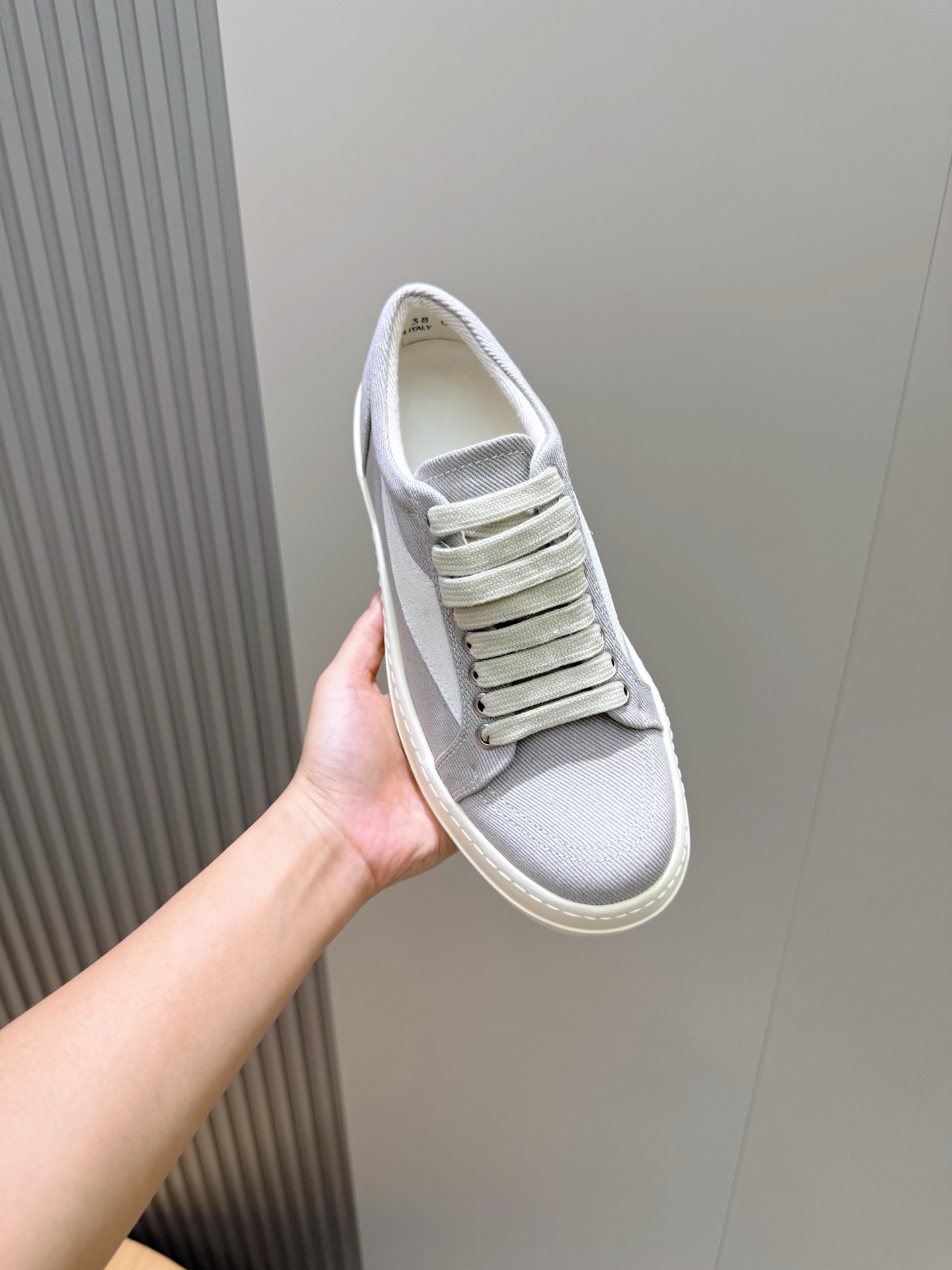 Calvin Klein Male Sneakers L-s