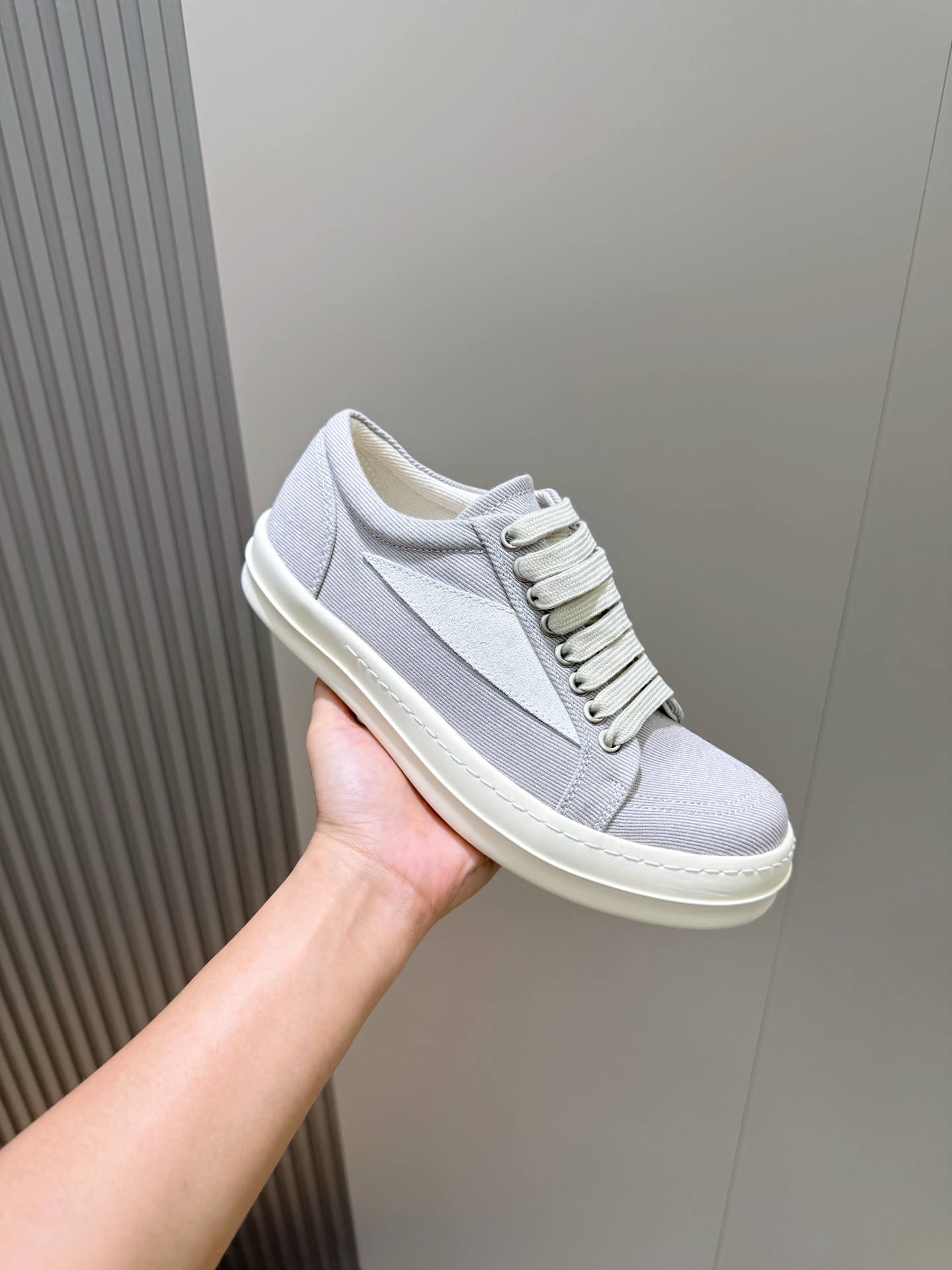 Calvin Klein Male Sneakers L-s