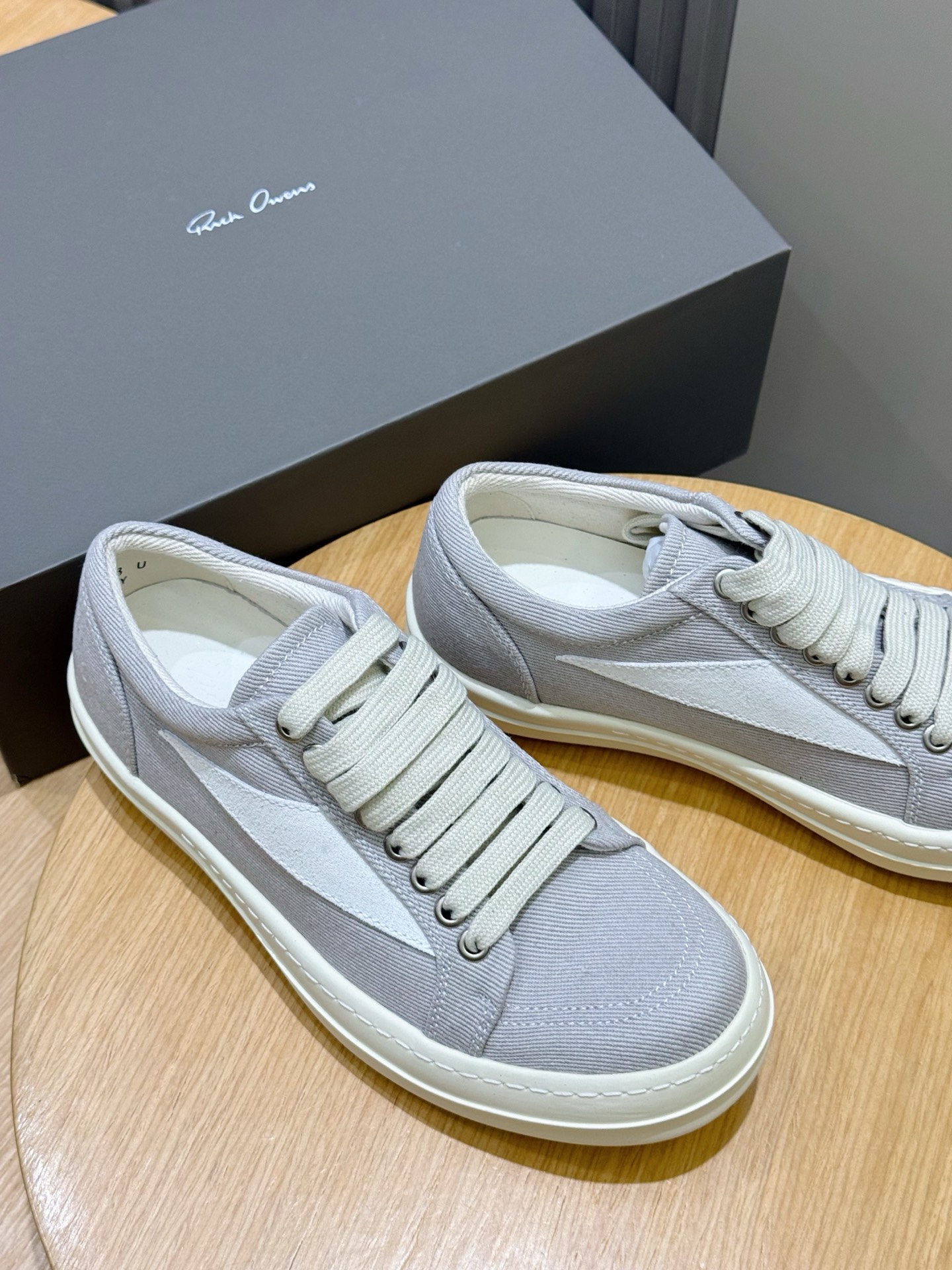 Calvin Klein Male Sneakers L-s