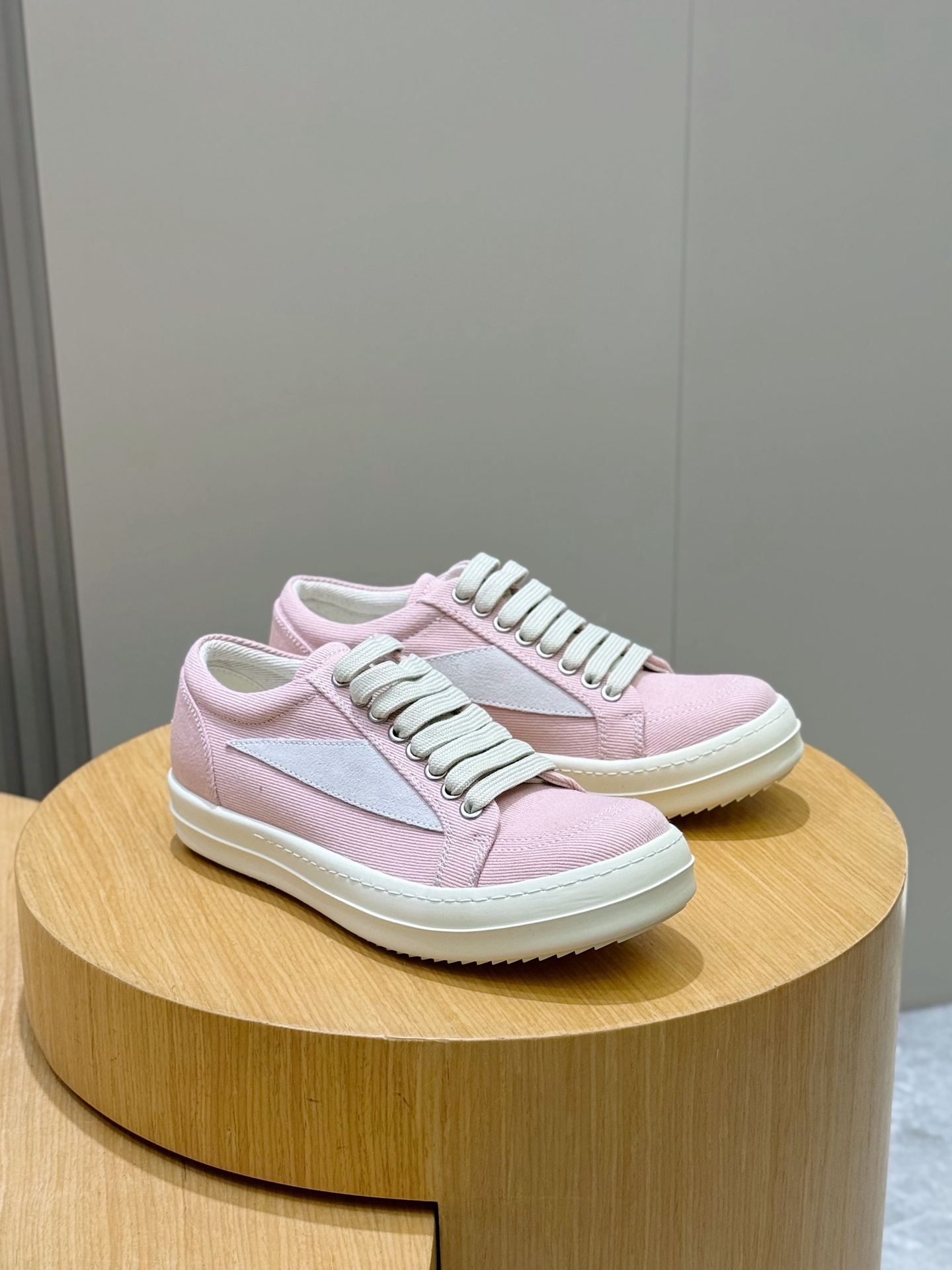 Calvin Klein Male Sneakers L-s