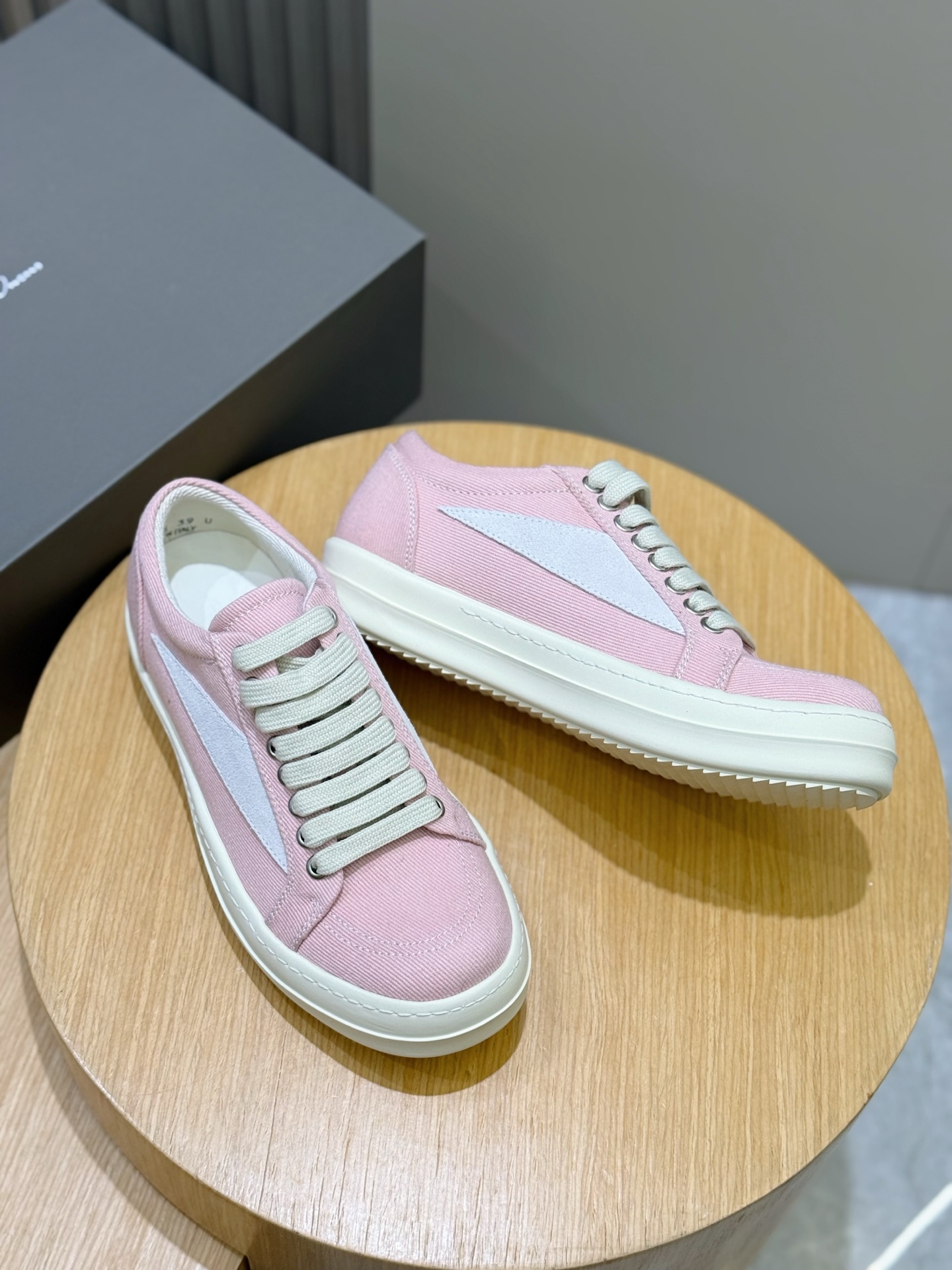 Calvin Klein Male Sneakers L-s