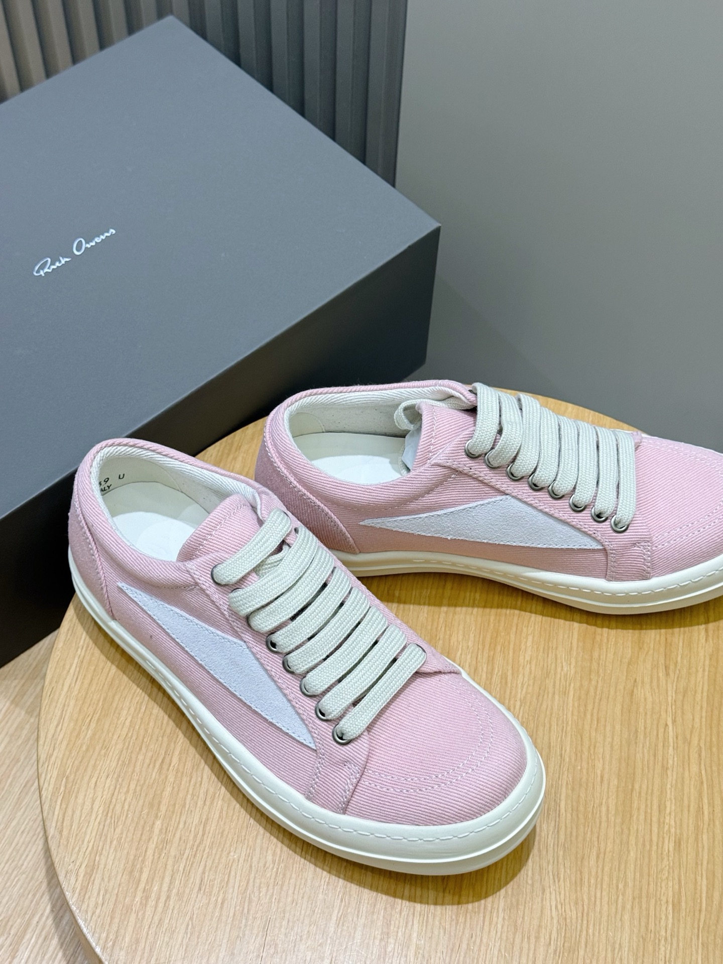Calvin Klein Male Sneakers L-s