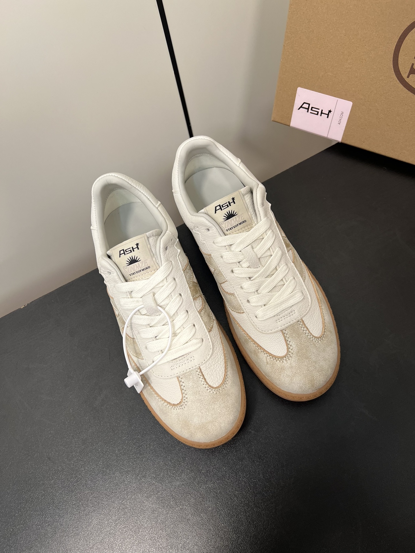 Sneakers S