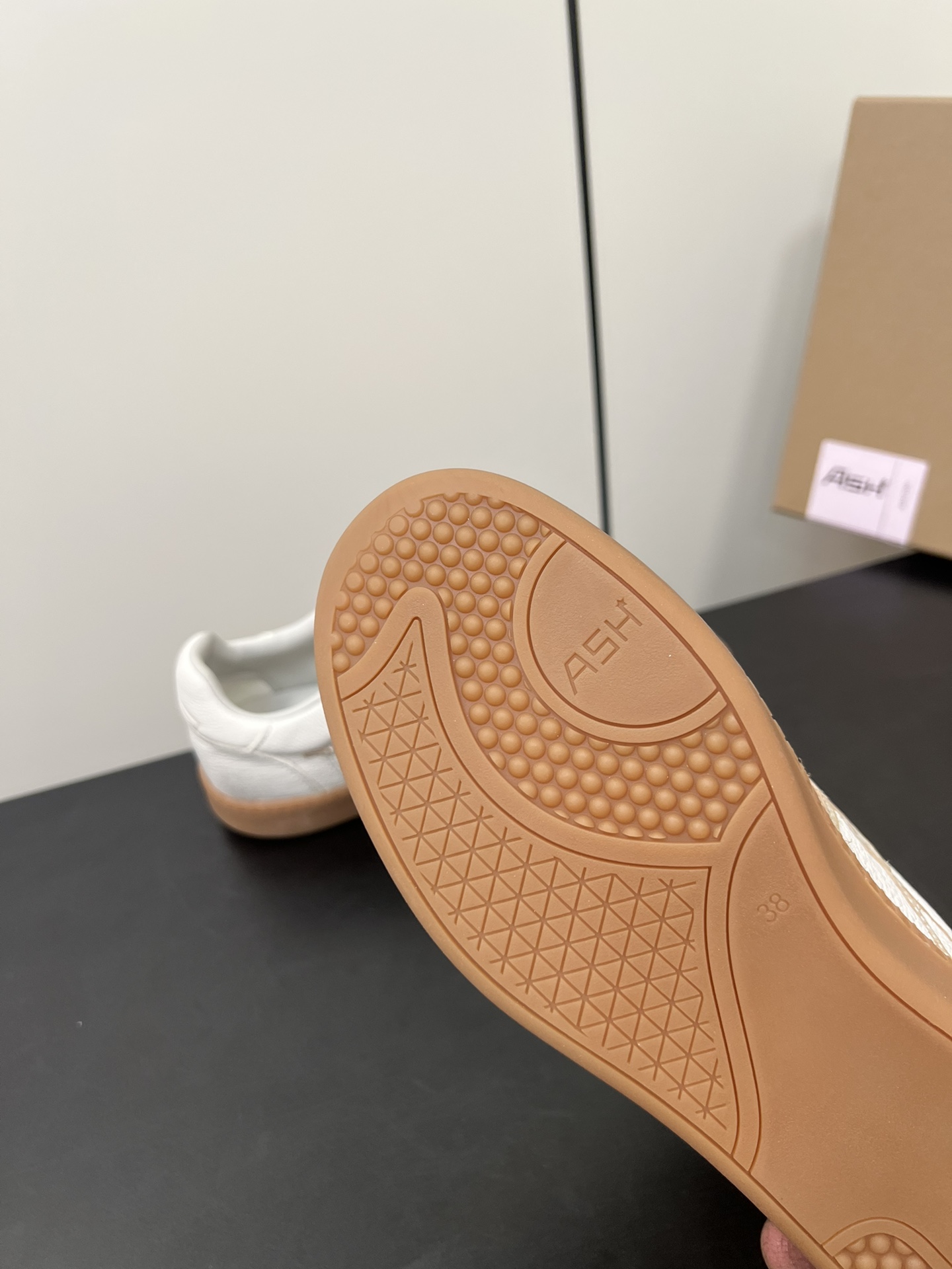 Sneakers S