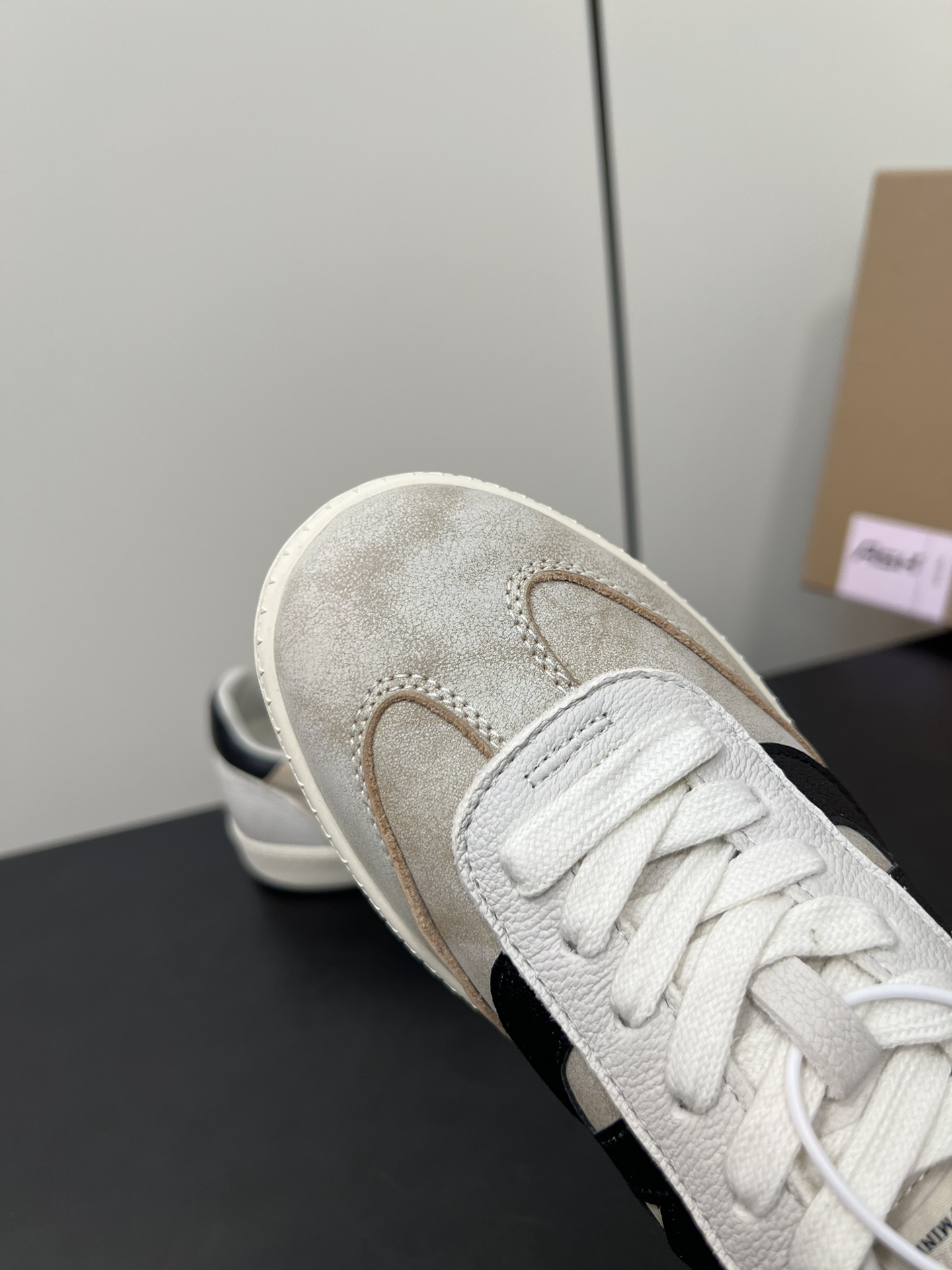 Sneakers S