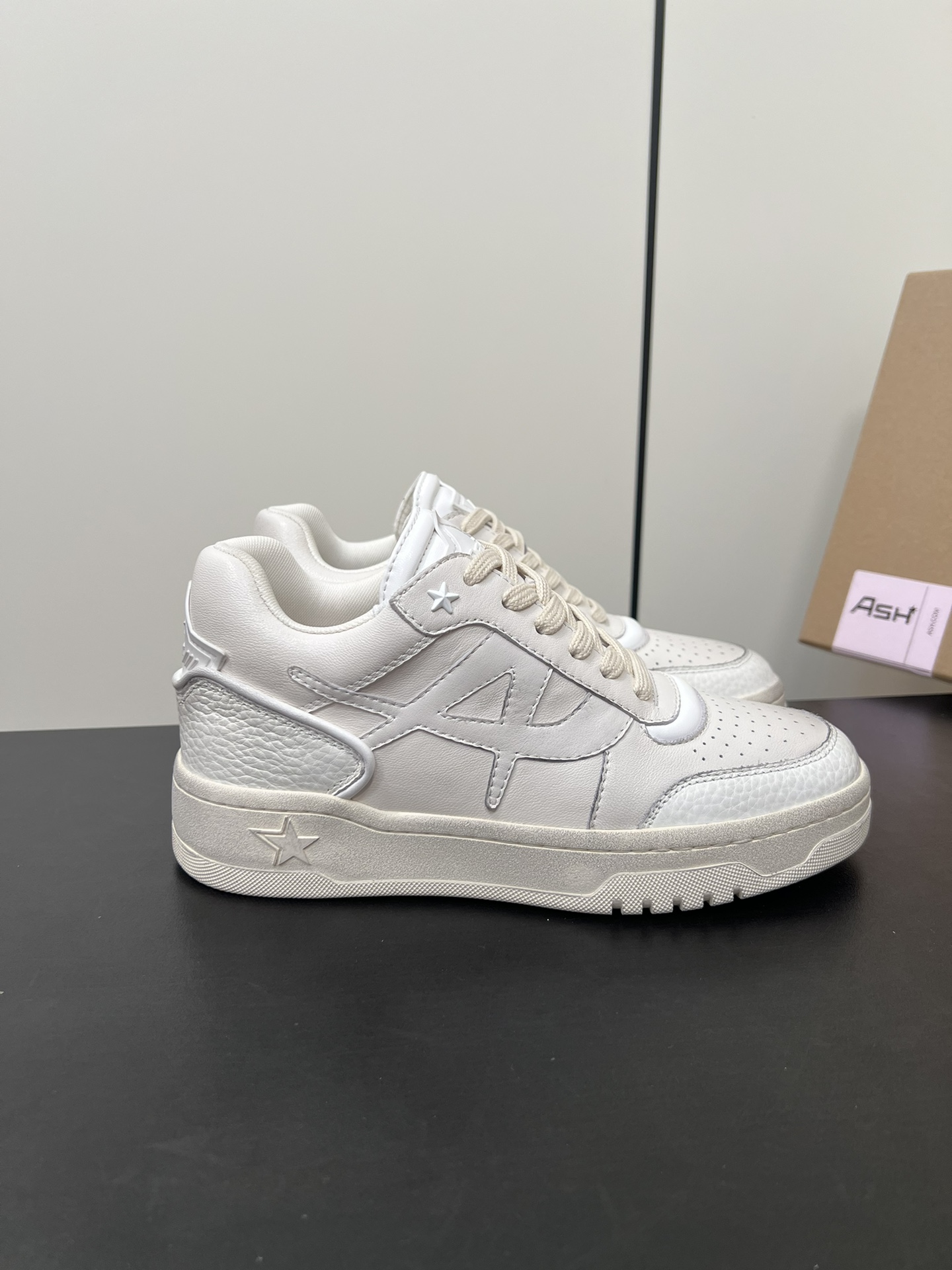 Female Sneakers S