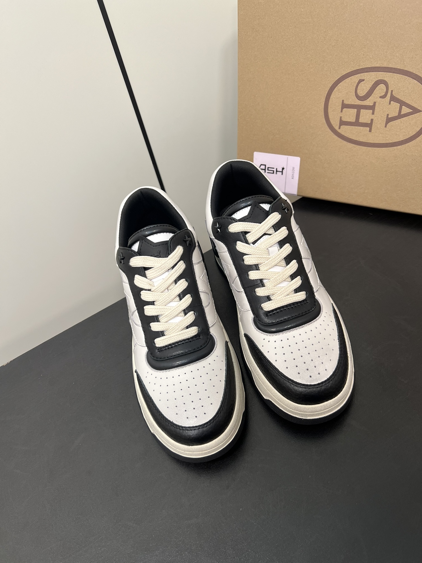 Female Sneakers S
