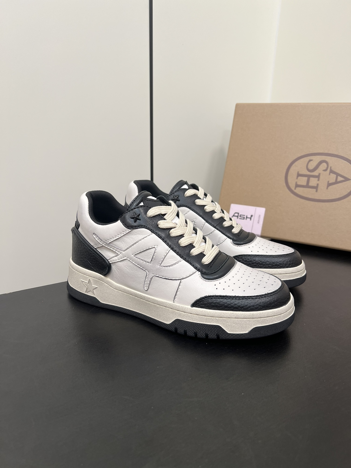 Female Sneakers S