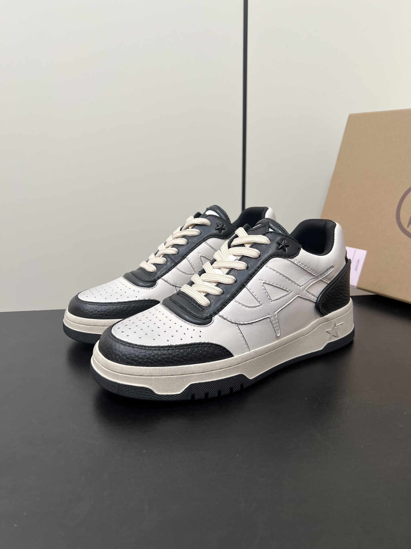 Female Sneakers S