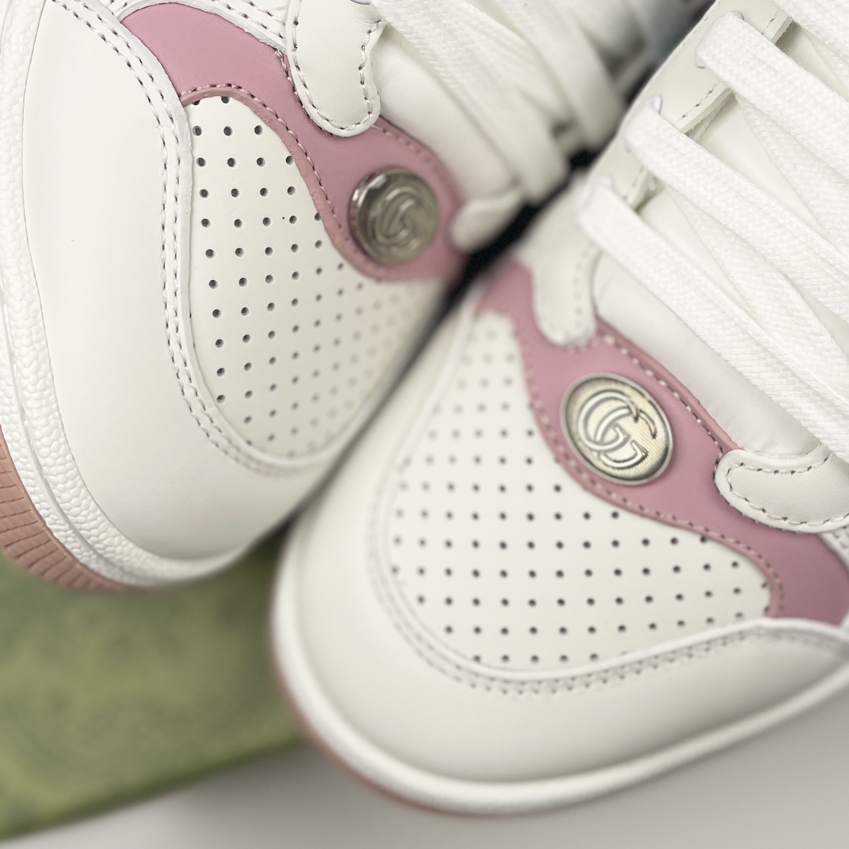 Gucci Female Board Shoes S
