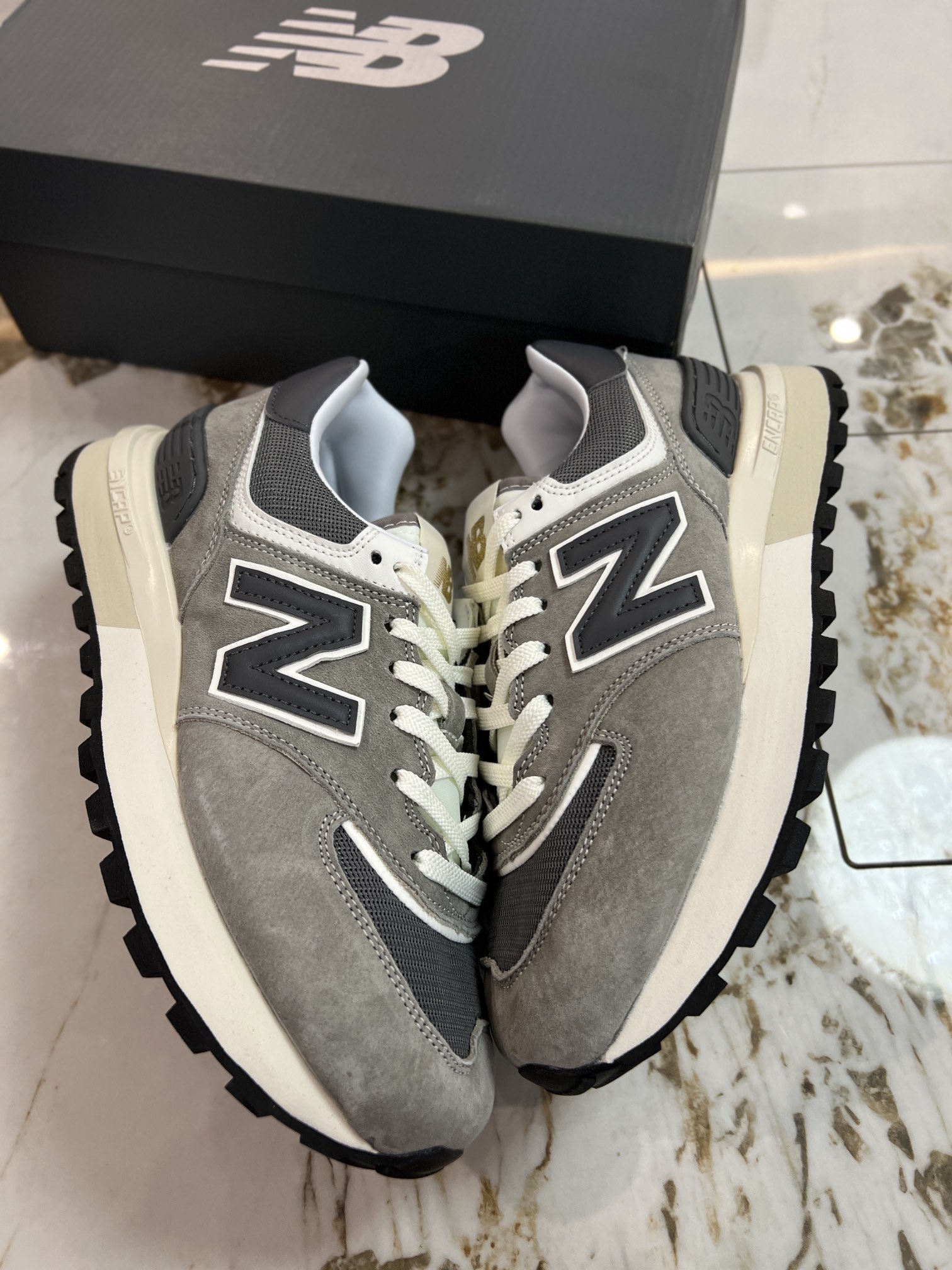 Basic Shoes L