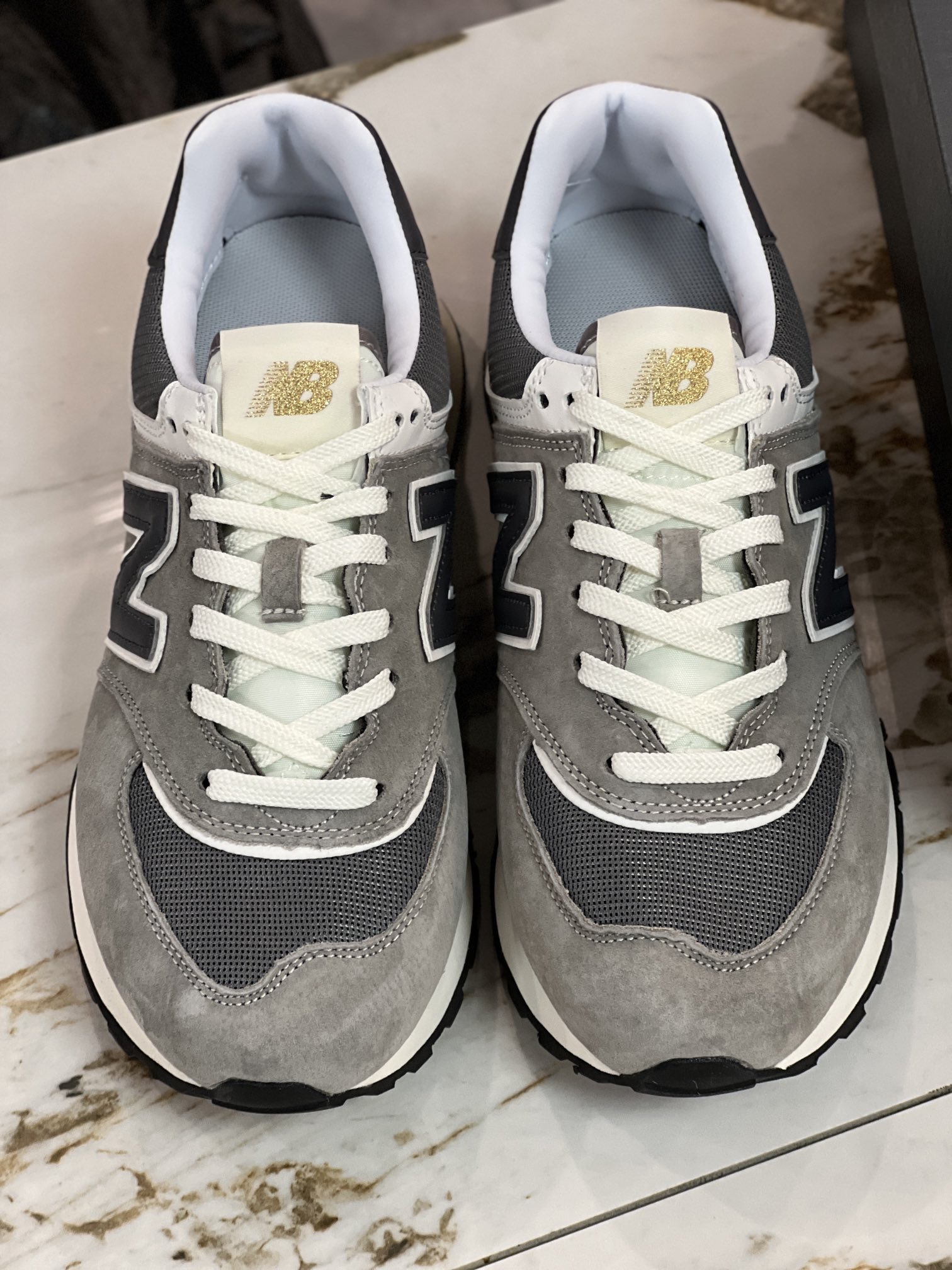 Basic Shoes L