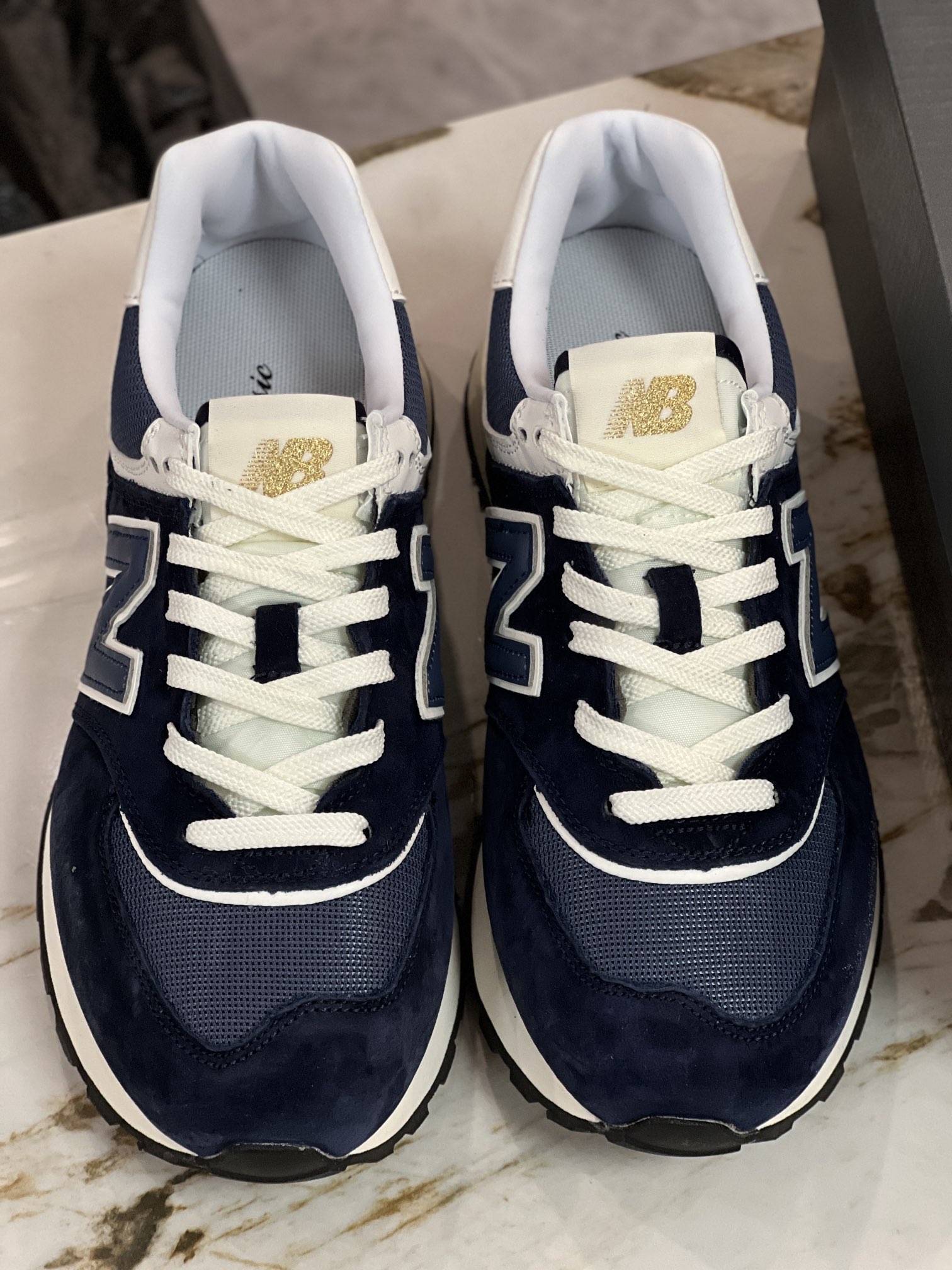 Basic Shoes L