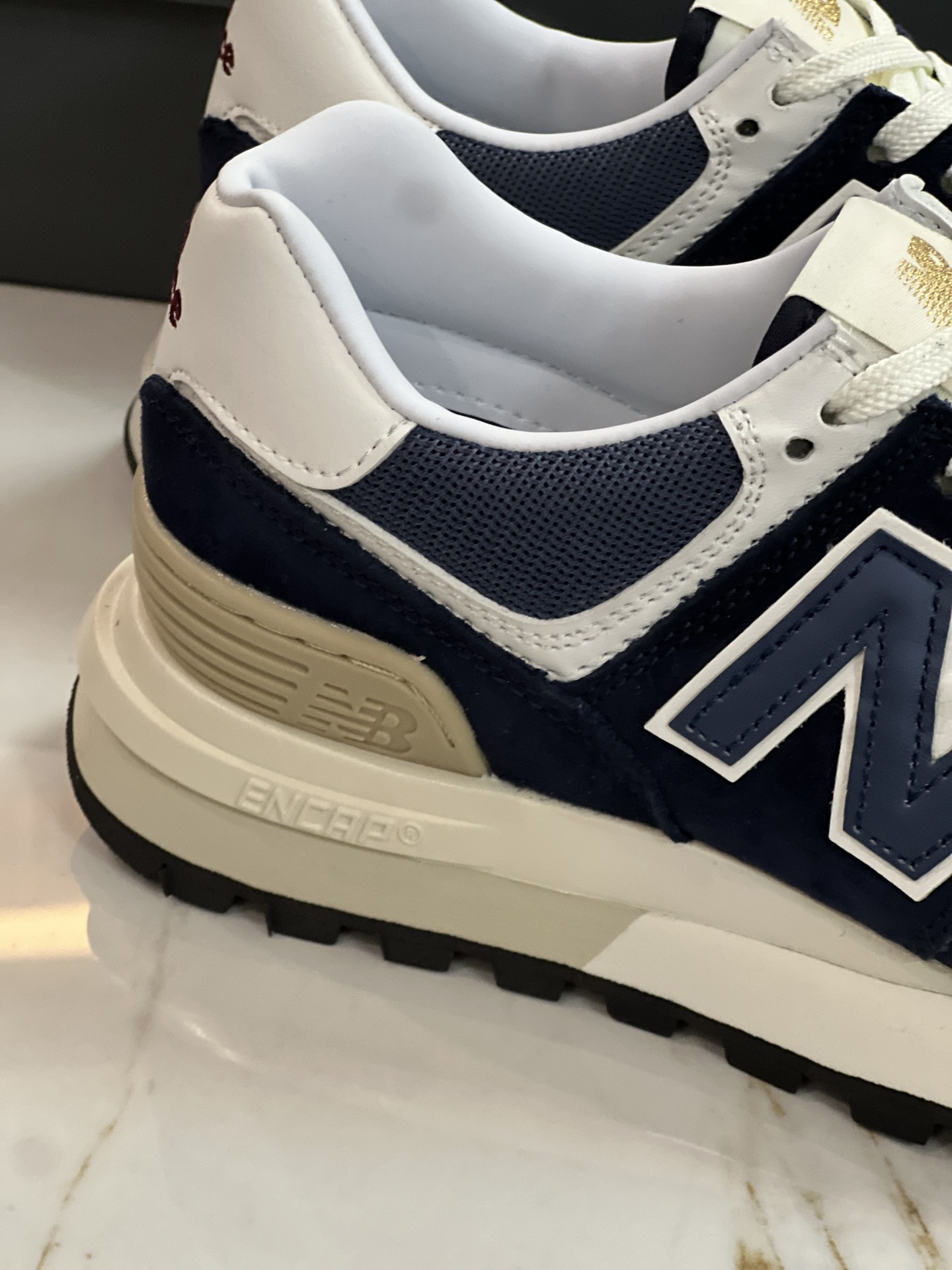 Basic Shoes L