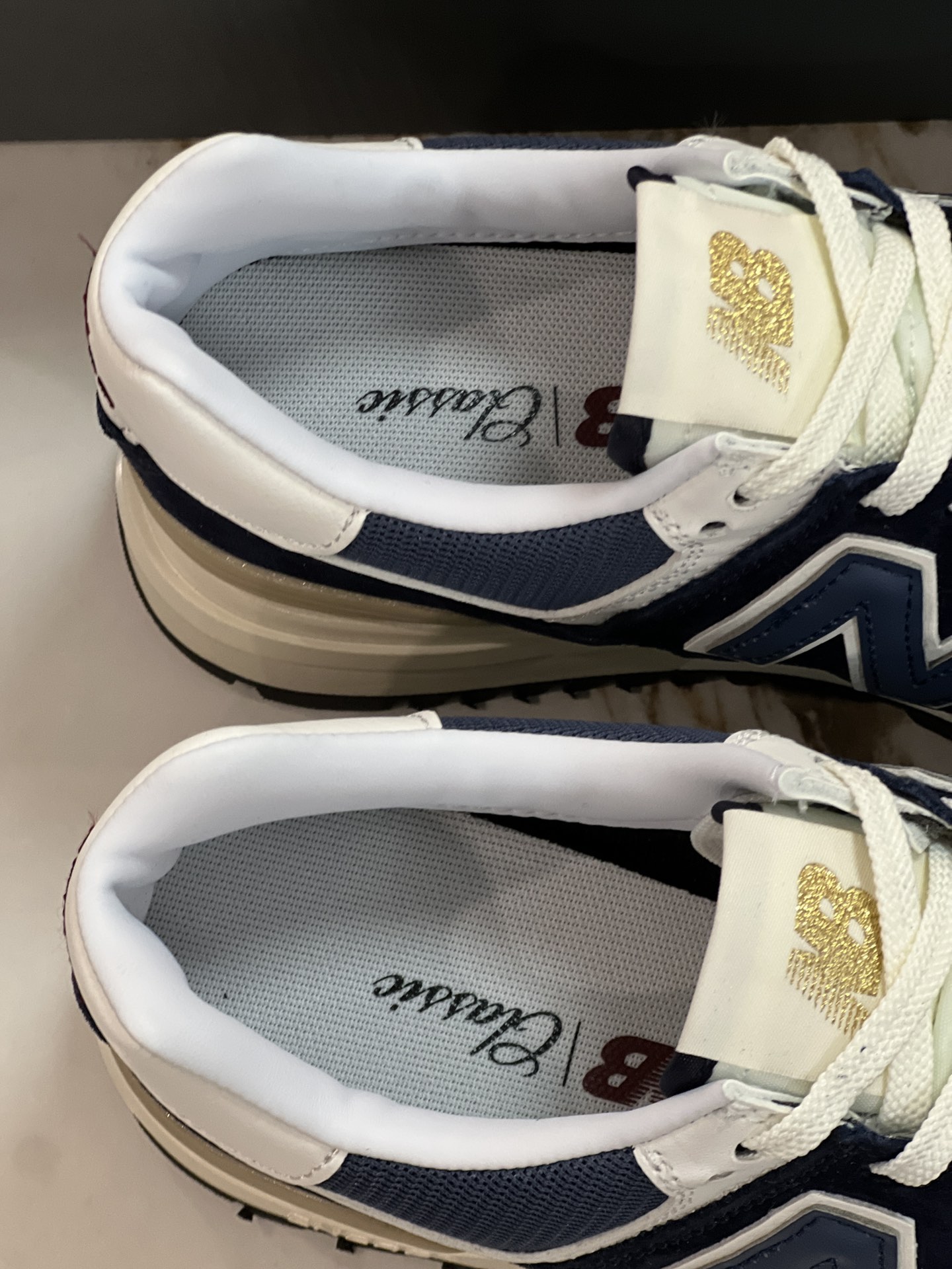 Basic Shoes L