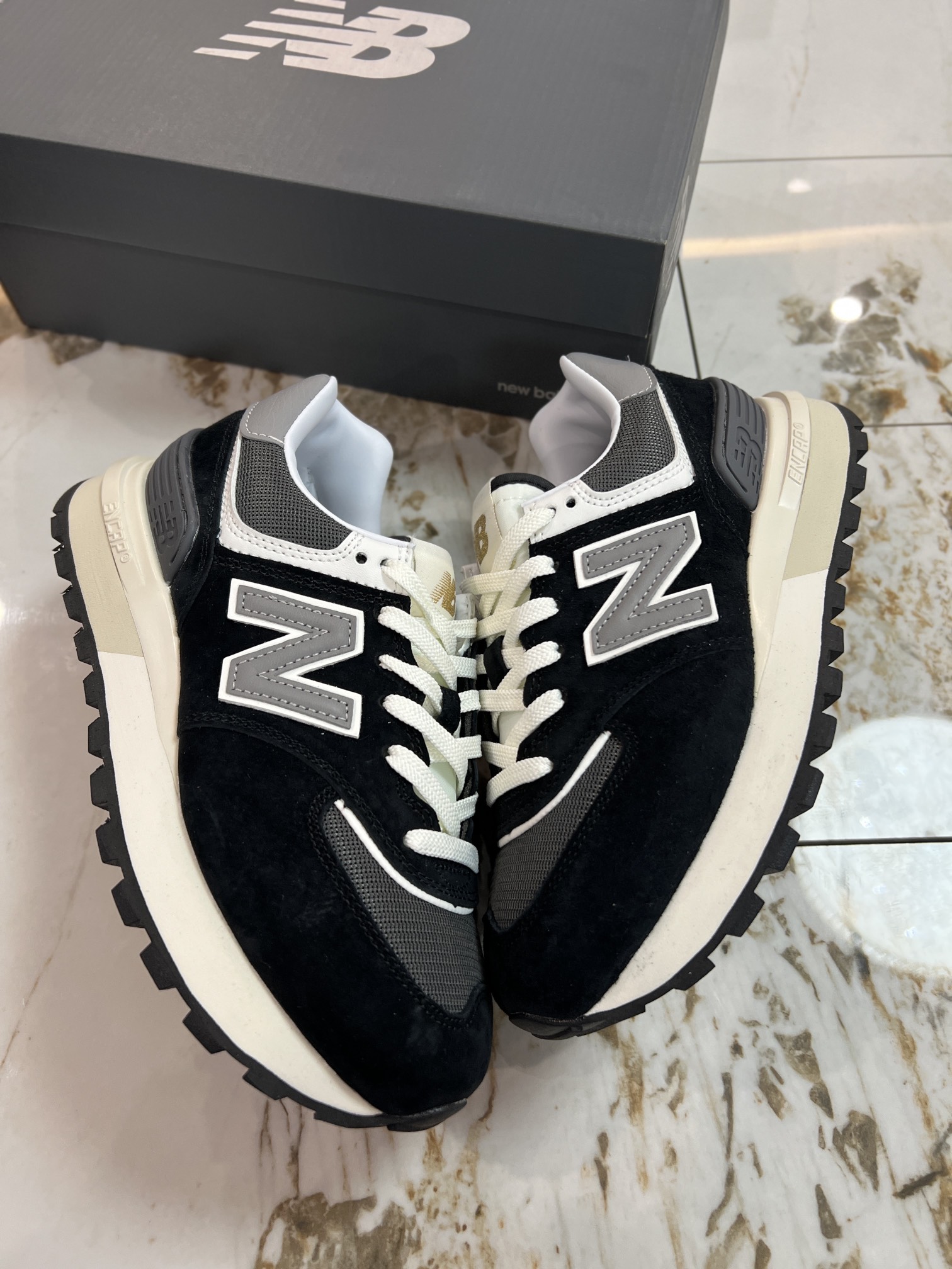 Basic Shoes L
