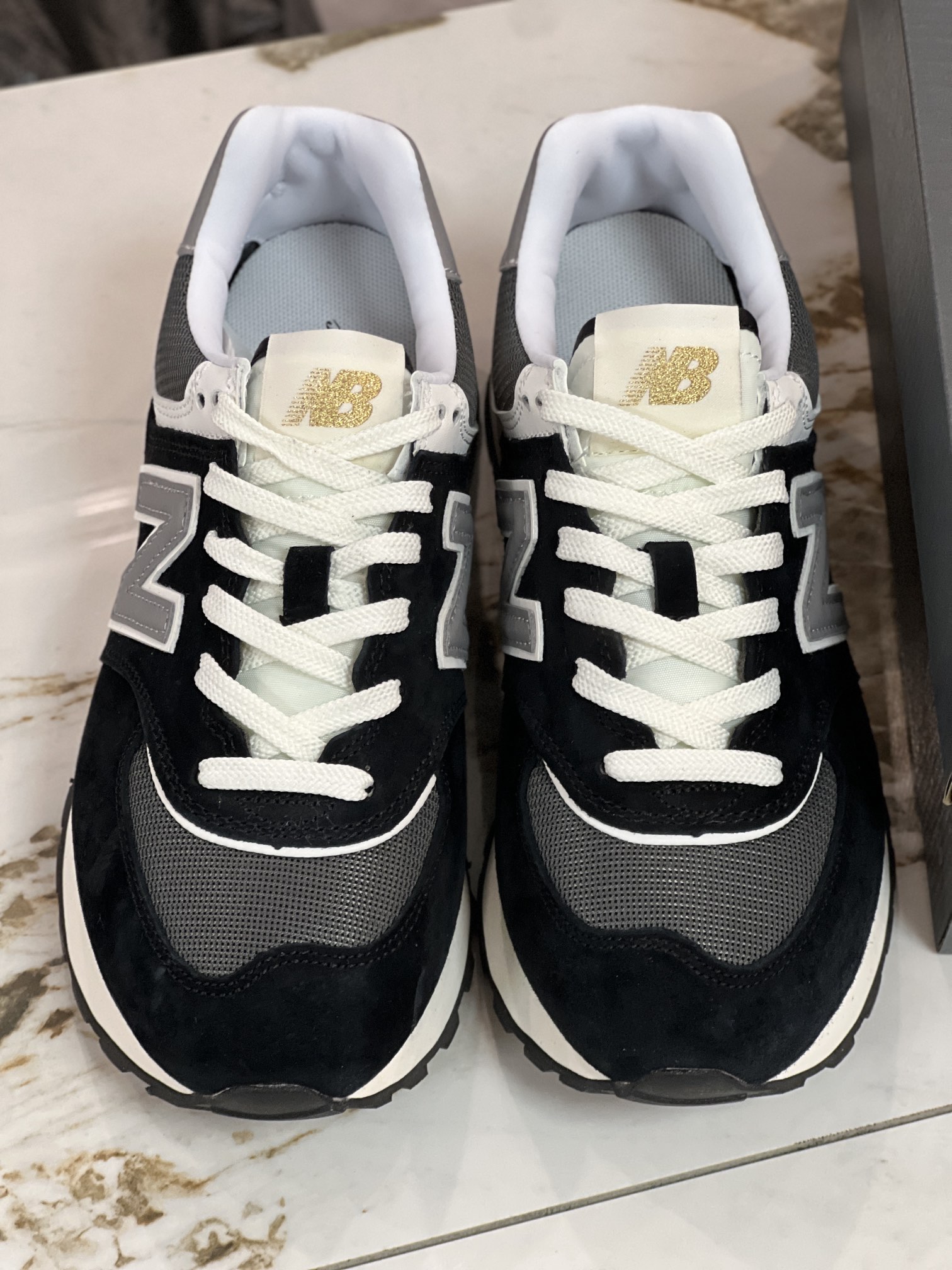 Basic Shoes L